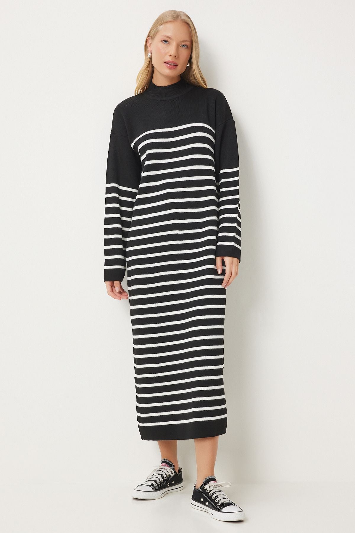 Woman Black Striped Plenty Knitwear Dress DD01340