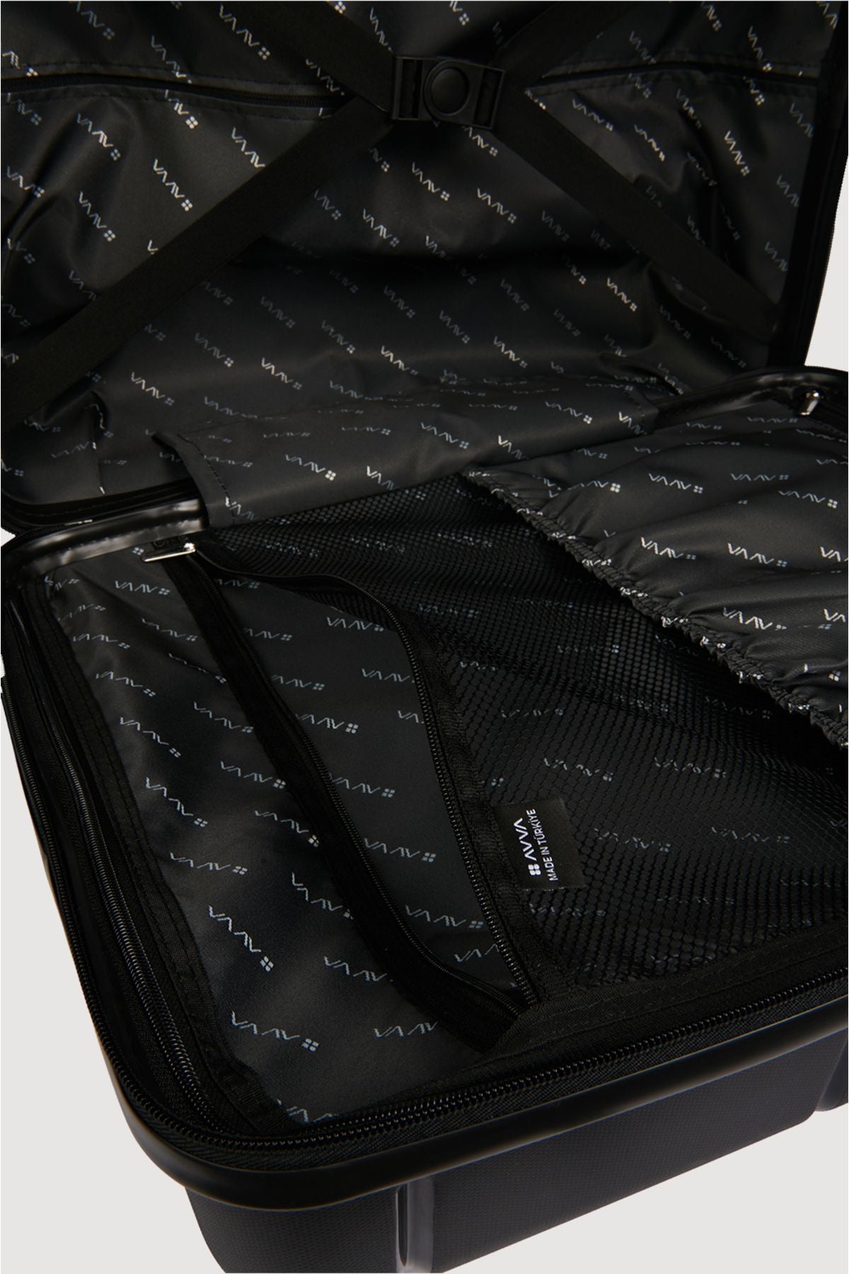 Men's black unbreakable polypropylene light cabin size suitcase B008100