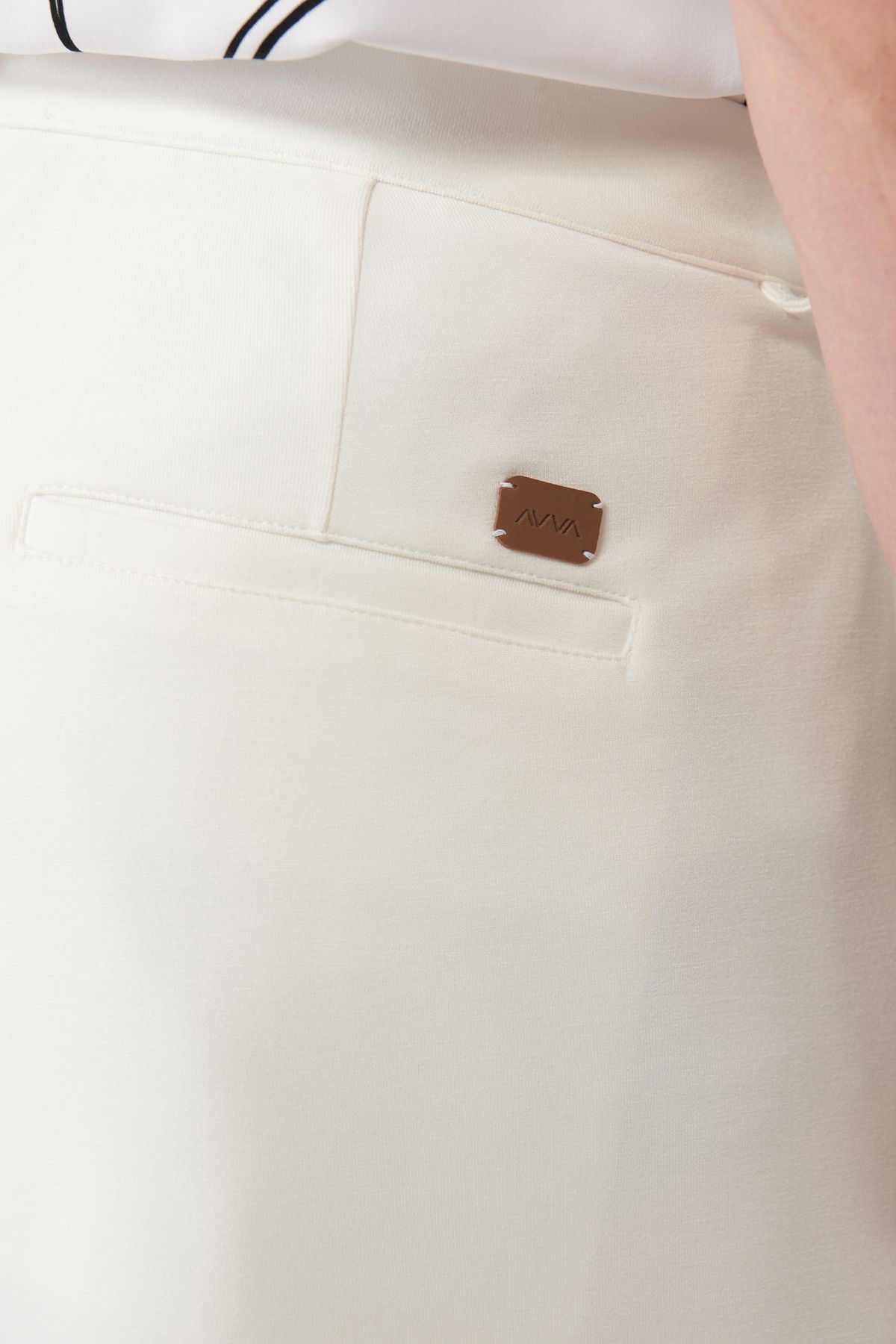 Men's White Classic Lumbar Pleated Knitting Pants A41y3075