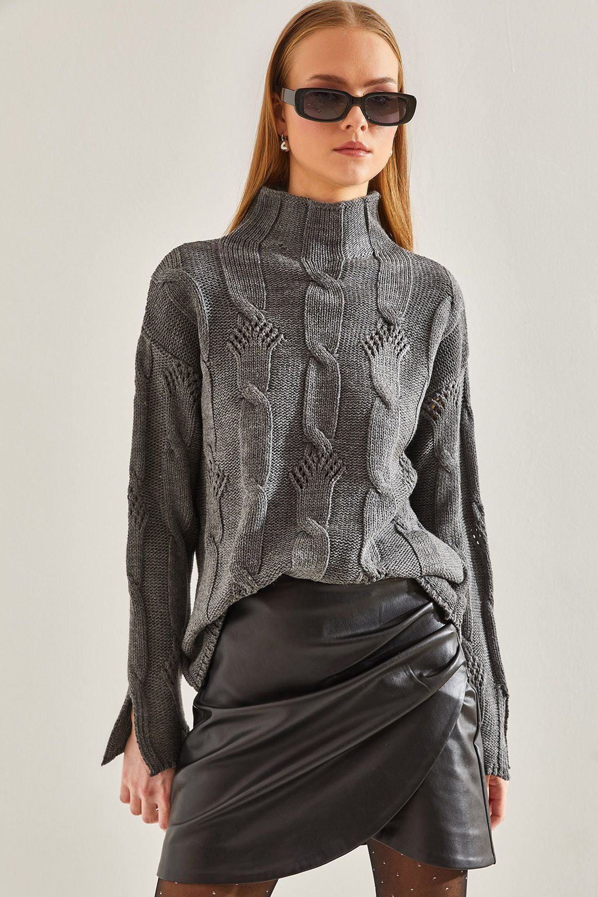 WOMEN HALF FISHER YOK HEAW KNITTING PATTERN PATTERN