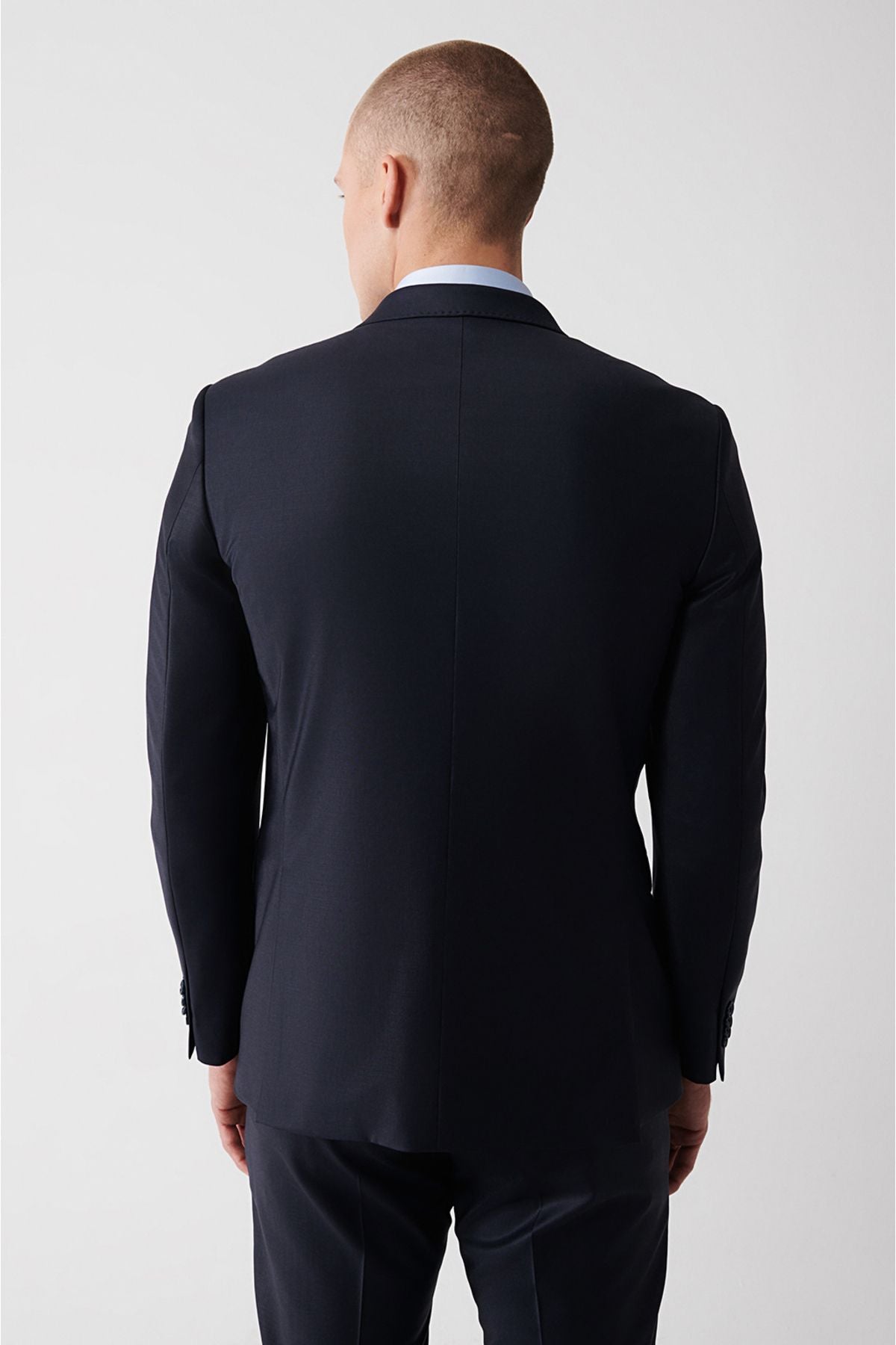 Men's Navy Blue Switchfall Double Slit Lined Wool Suit B007701