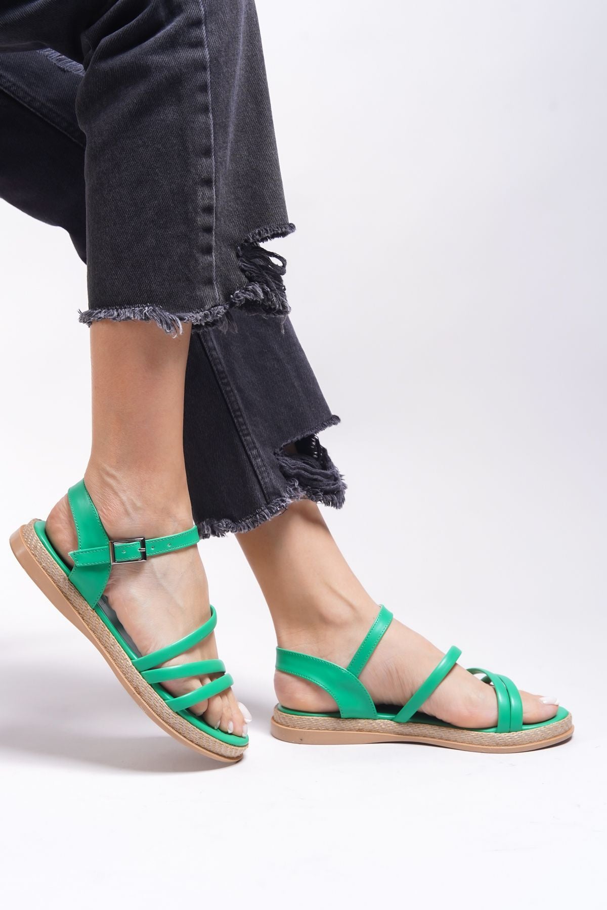 Lrenhil Woman Sandals 0012101 Green Skin