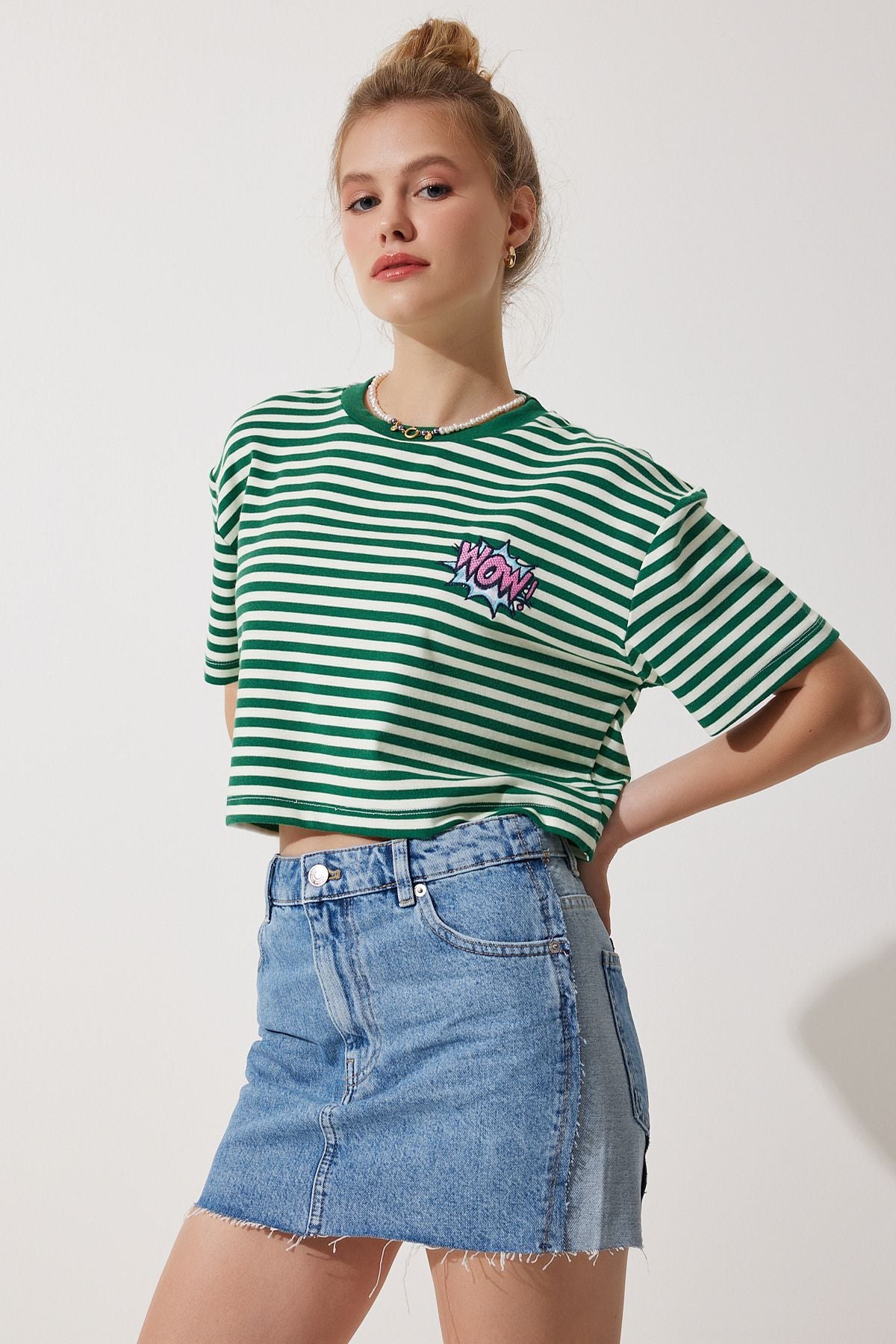 Female Green Embroidery Detailed Striped 100 %Cotton Crop knitting T-shirt CR00436