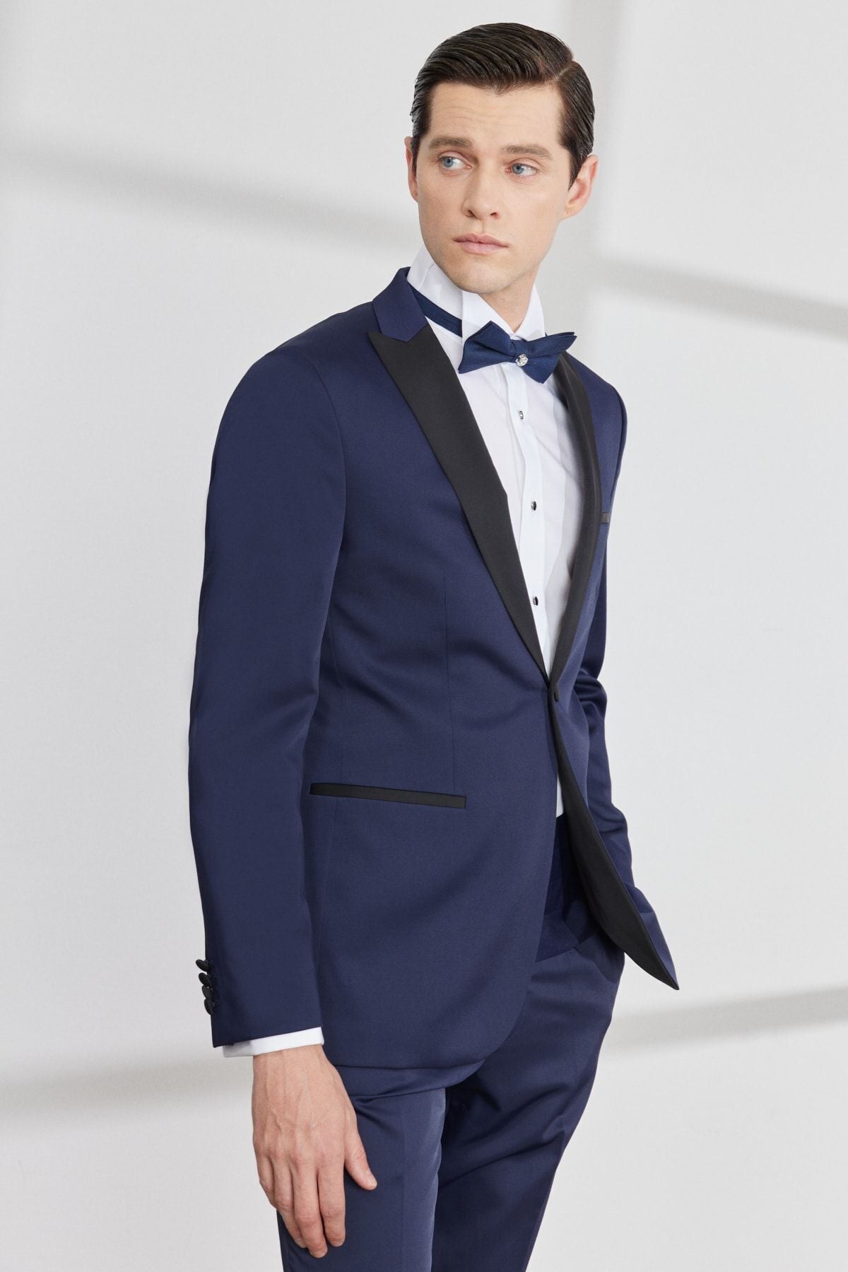 Men's Navy Blue Slim Fit Narrow Cut Swallow Collar Tuxedo Set