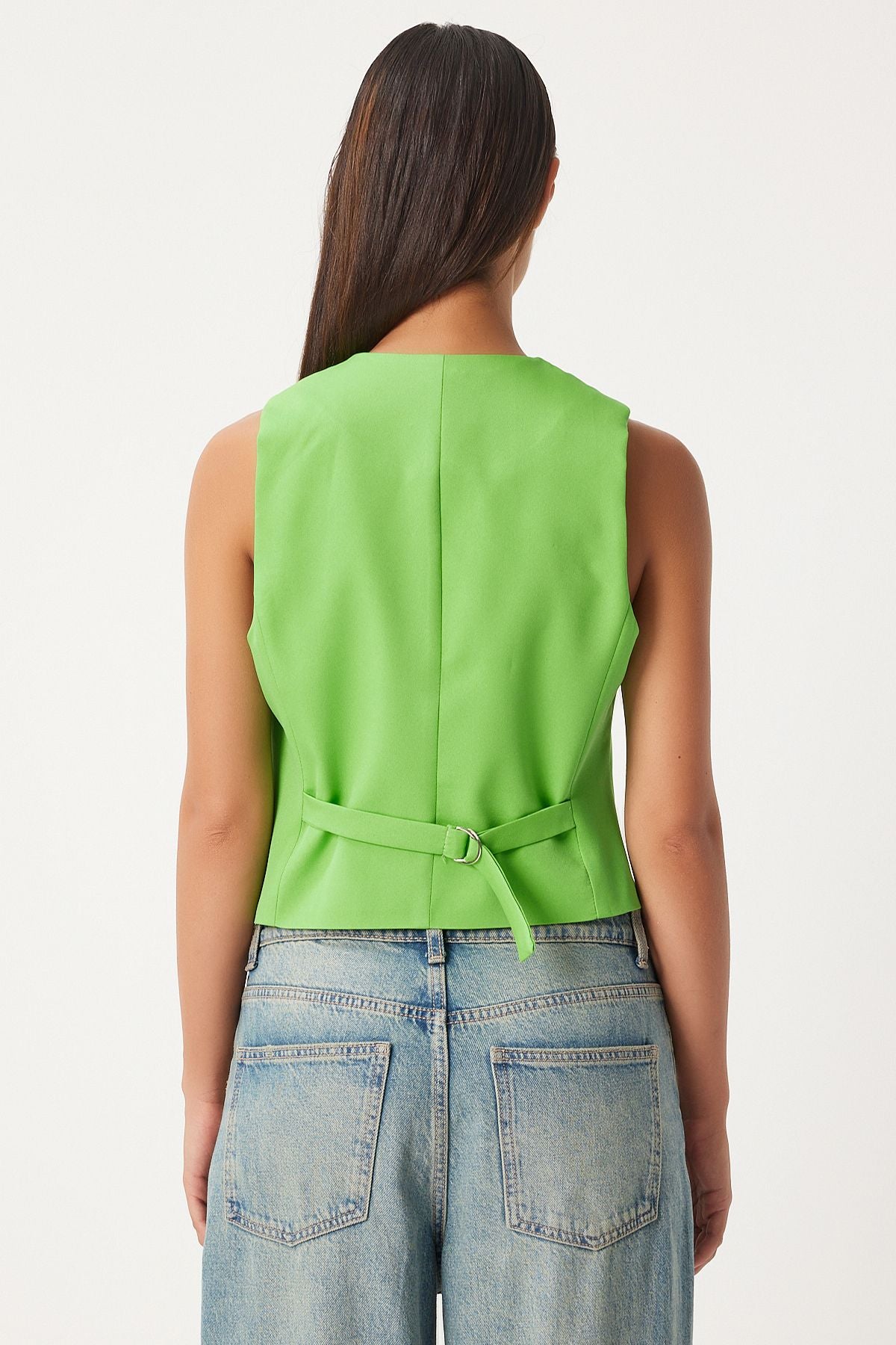 Woman Live Green Sitting on the Body Short Woven Vest To00048