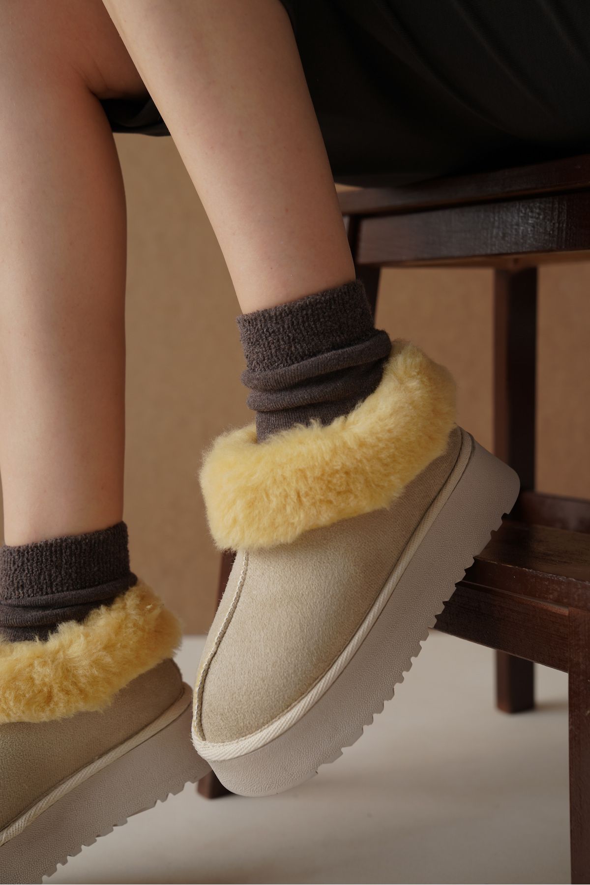 Lolath Female High -Based Fur Casual Bot 0012203 Beige