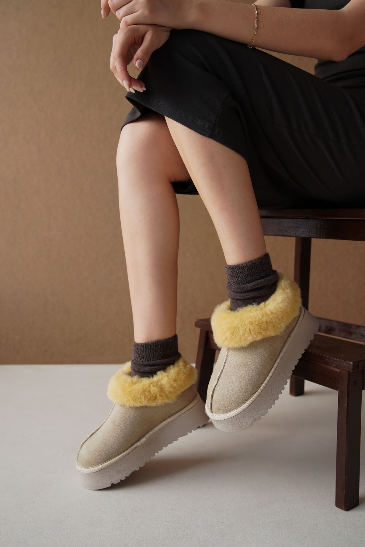 Lolath Female High -Based Fur Casual Bot 0012203 Beige