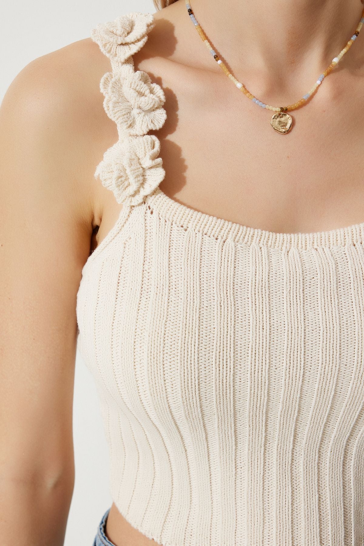 Women's Cream Flower Hanger Crop Knitwear blouse Av00037