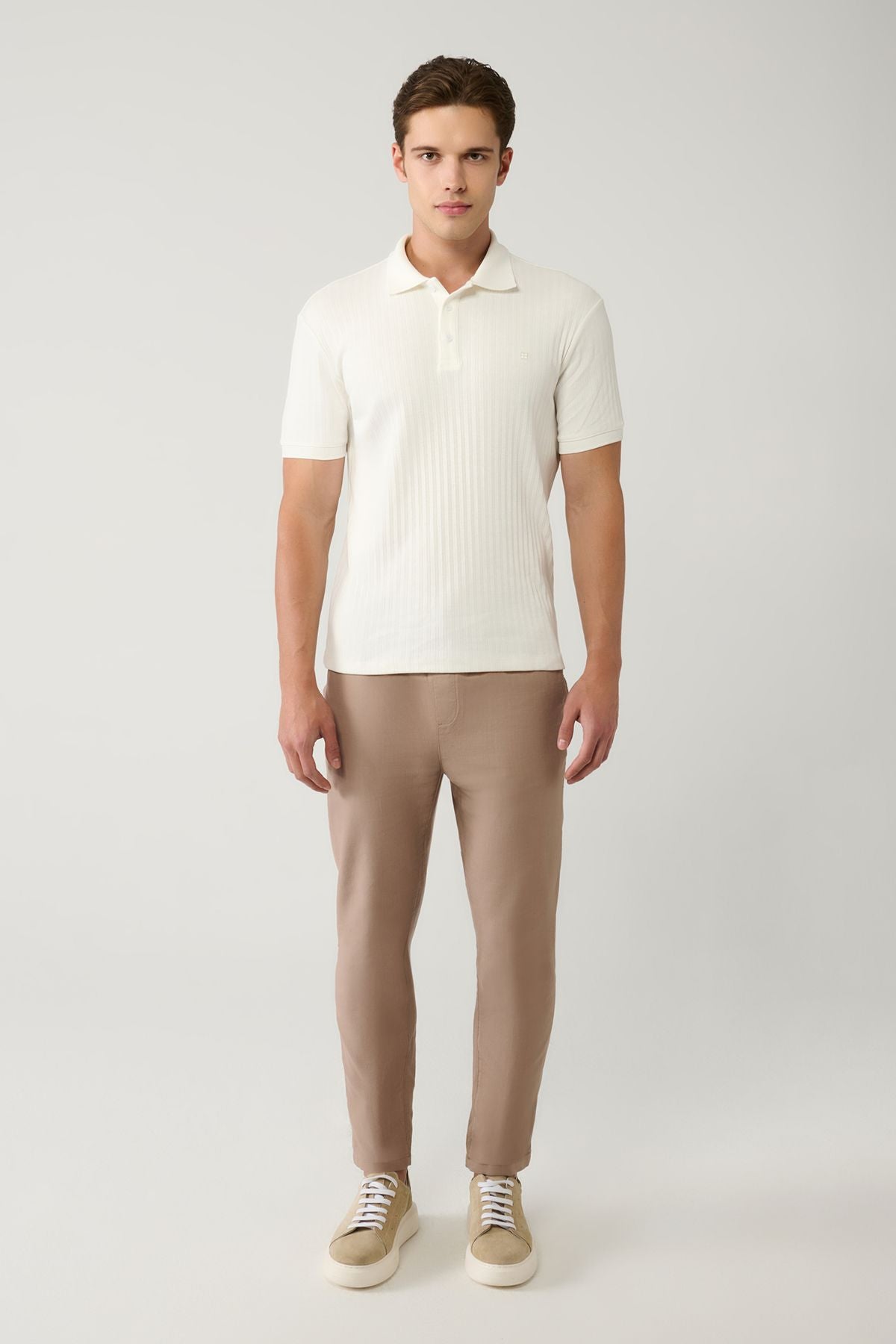 Men's white 100 %cotton 3 buttoned jacquari