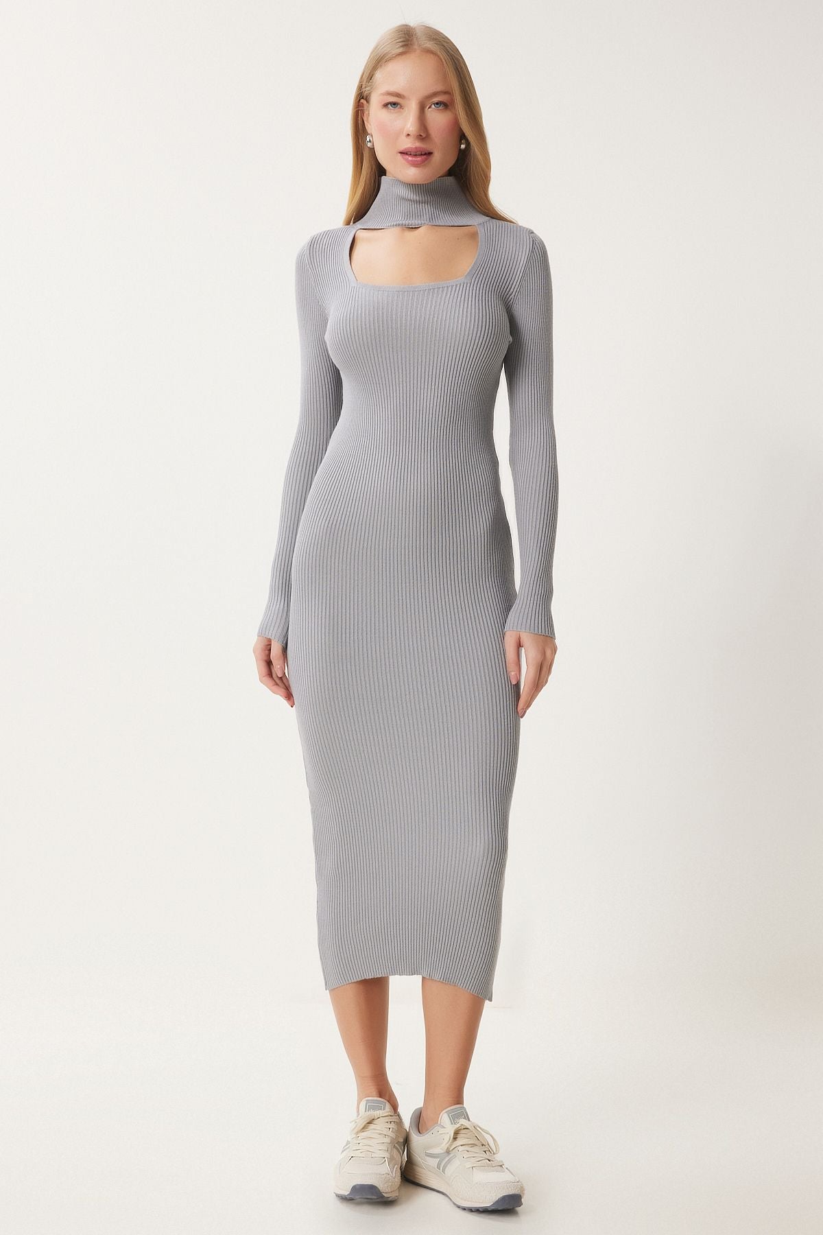 Woman Gray Cut Out detailed upright collar wick knitwear dress FN03388