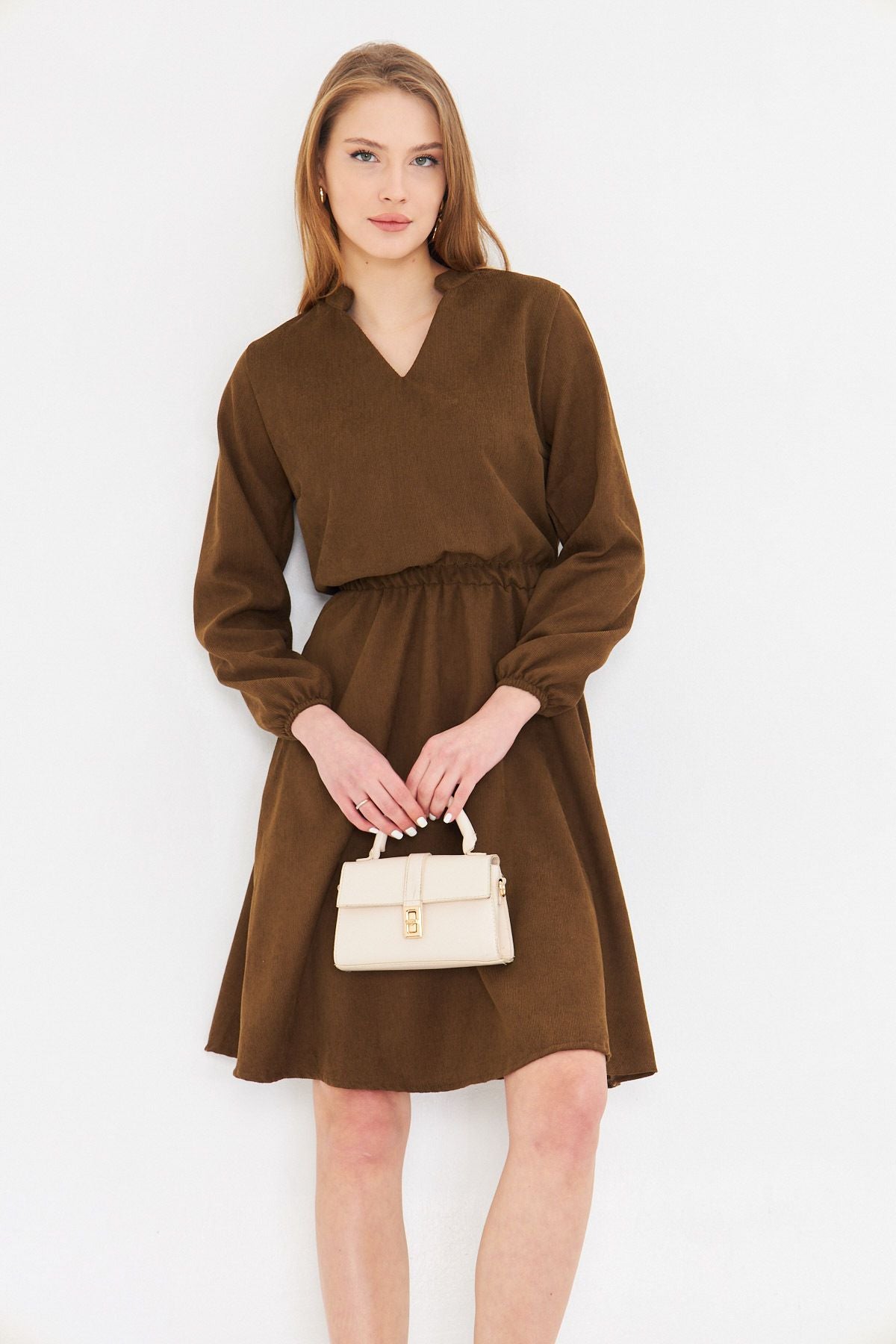 Female Khaki Velvet V-Yaka Waist Tire Thin Fravable Clash Dress ARM-25K001049