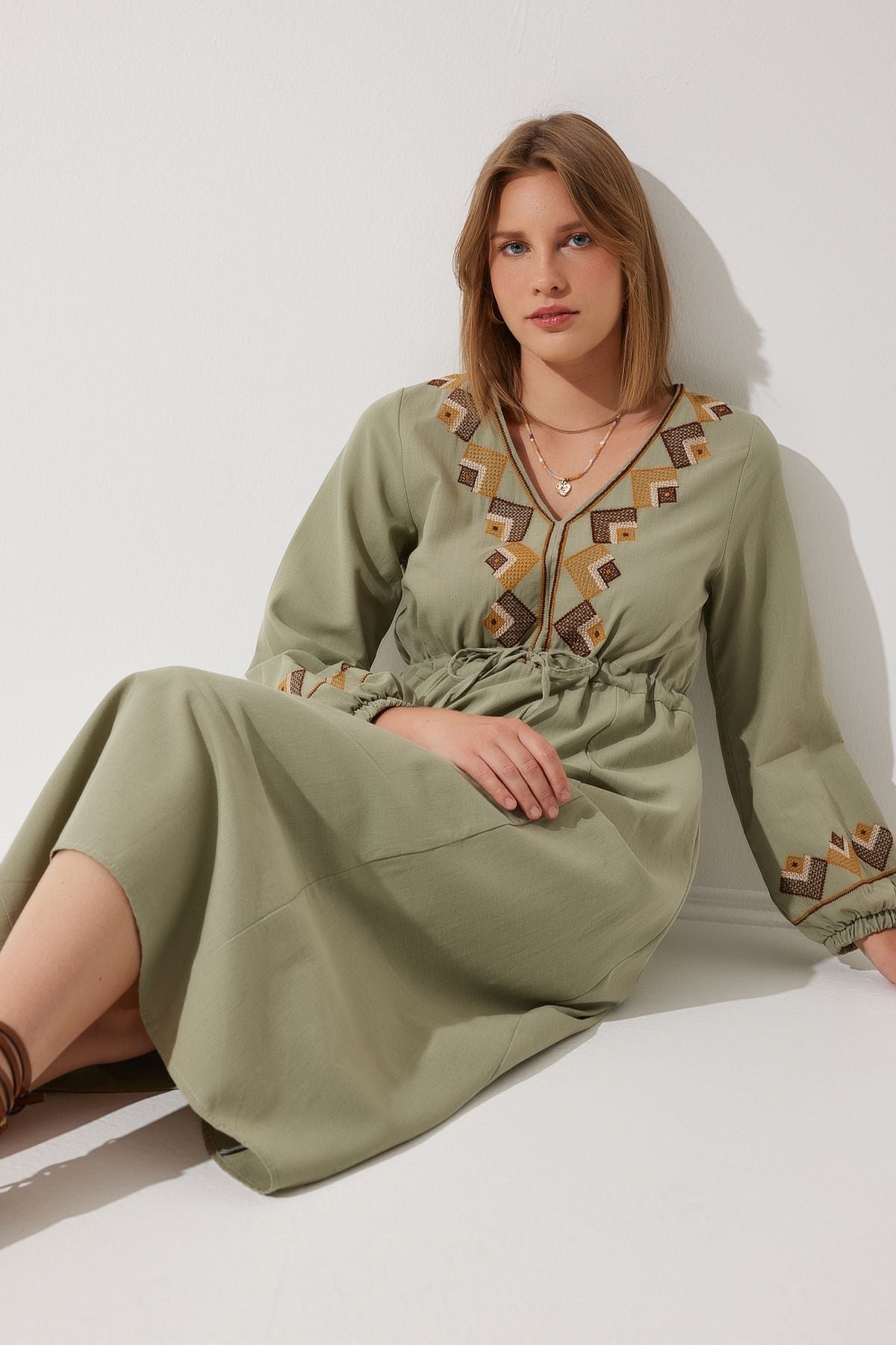 Woman Khaki Embroidery Detailed Oversizle Linen Dress RG00027