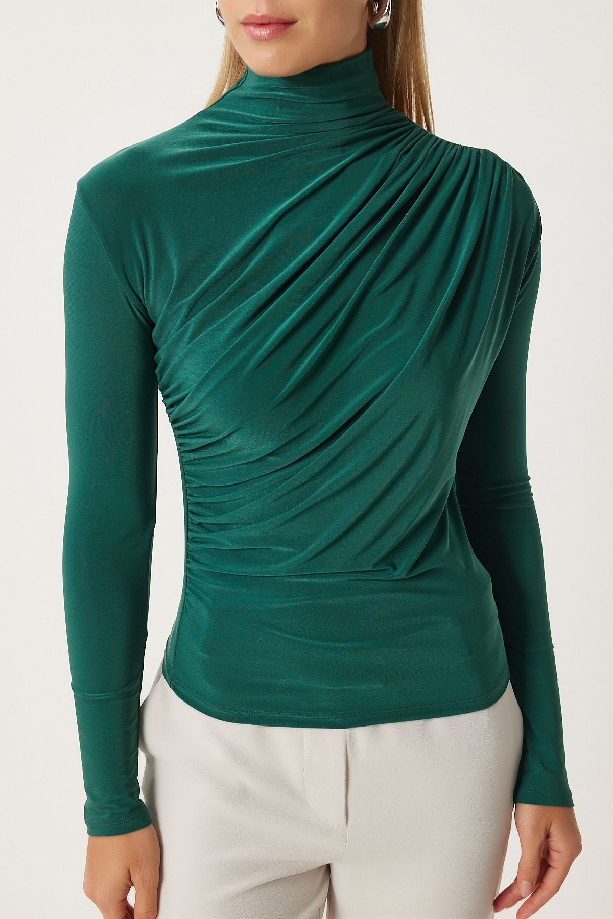 Female emerald green