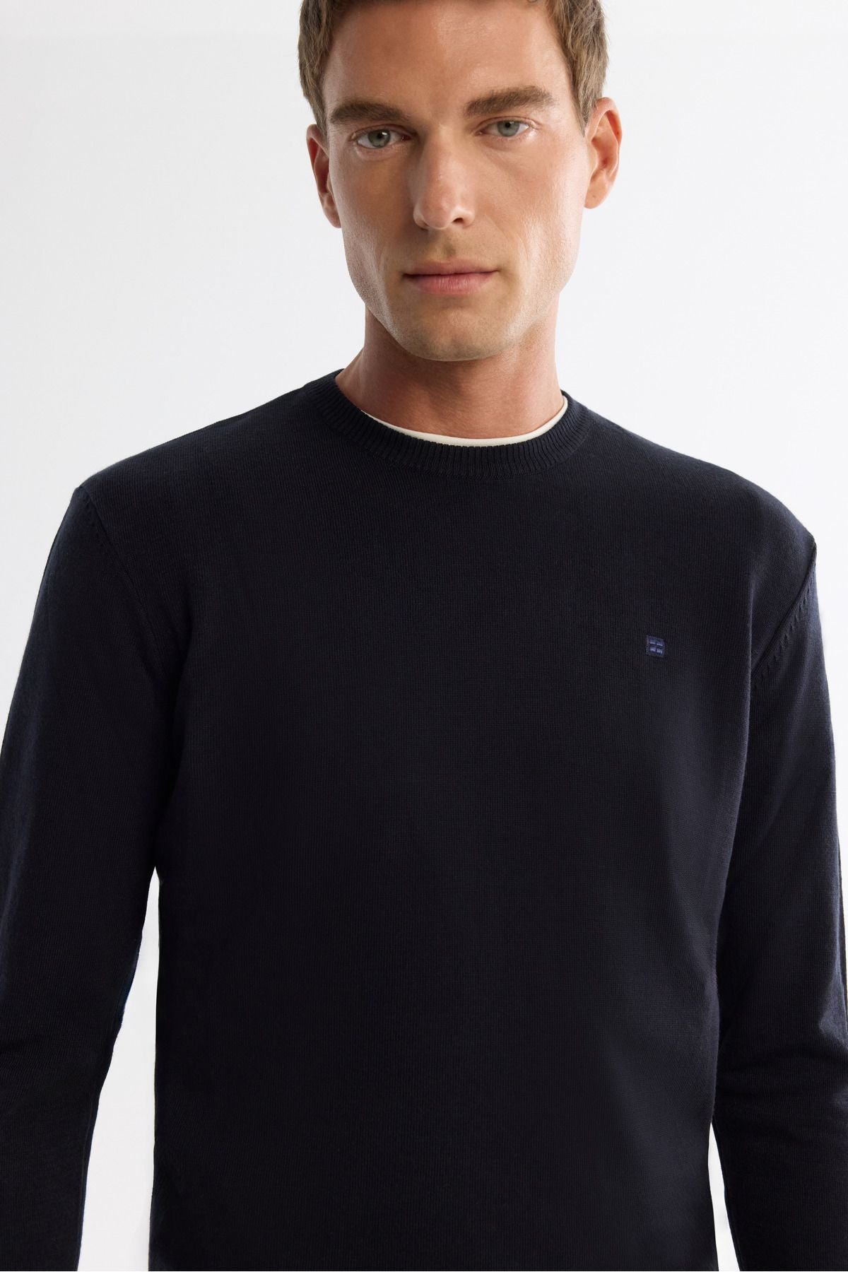 Men's navy blue bike collar -free knitwear sweater E005000