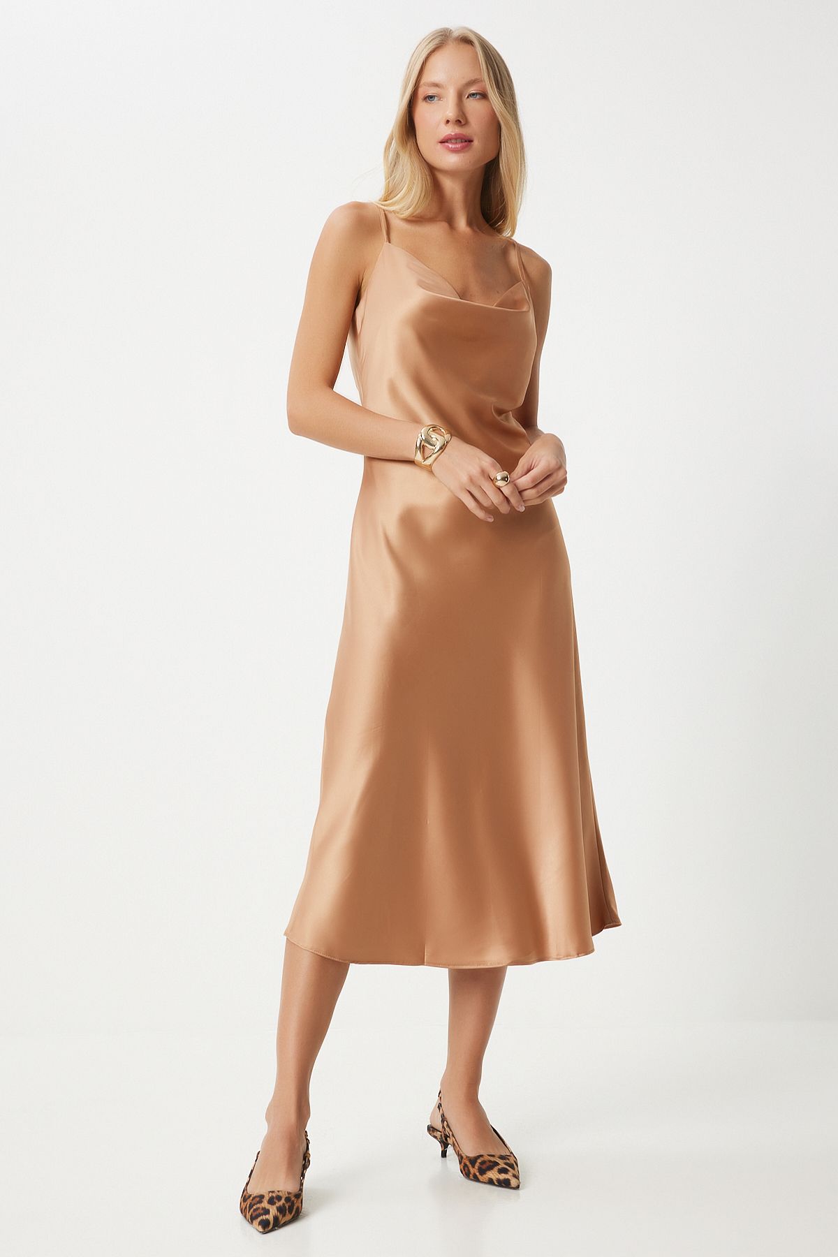 Woman Caramel Degaje Neck Satin Surface Dress FN03300