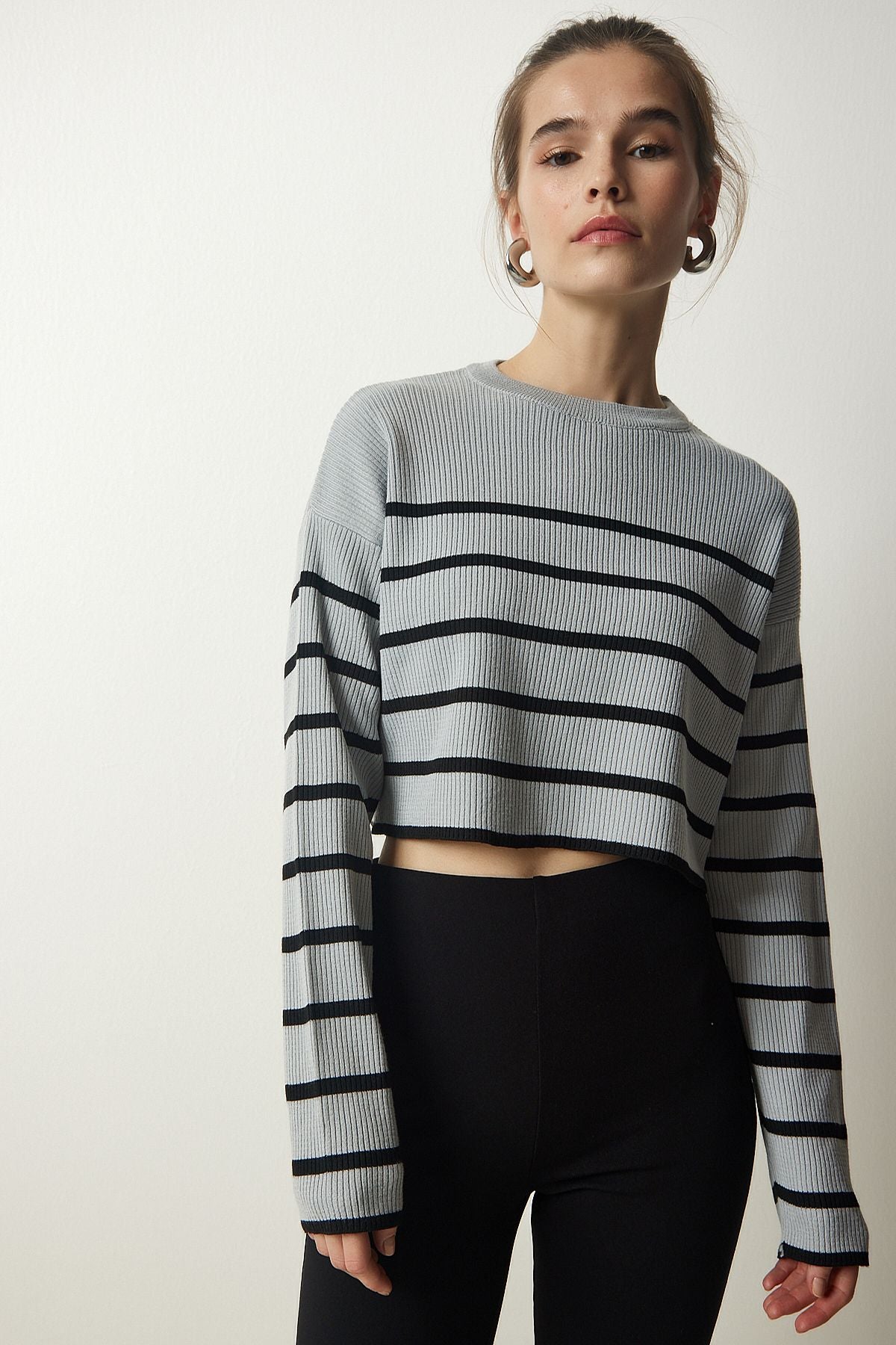 Women's Gray Wick Striped Crop Knitwear sweater PF00048