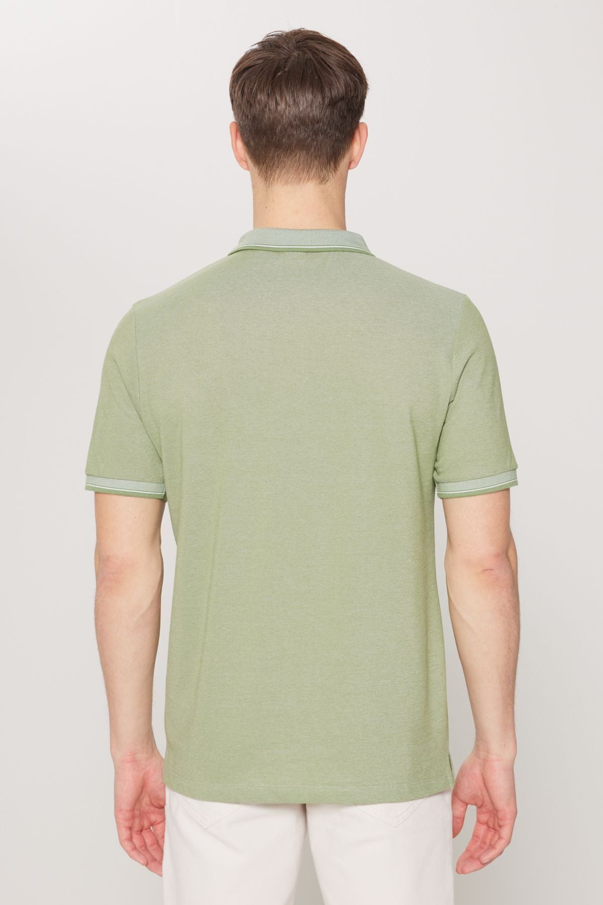 Men -Plugging Cotton Fabric Regular Fit comfortable cut green curved polo collar t -shirt