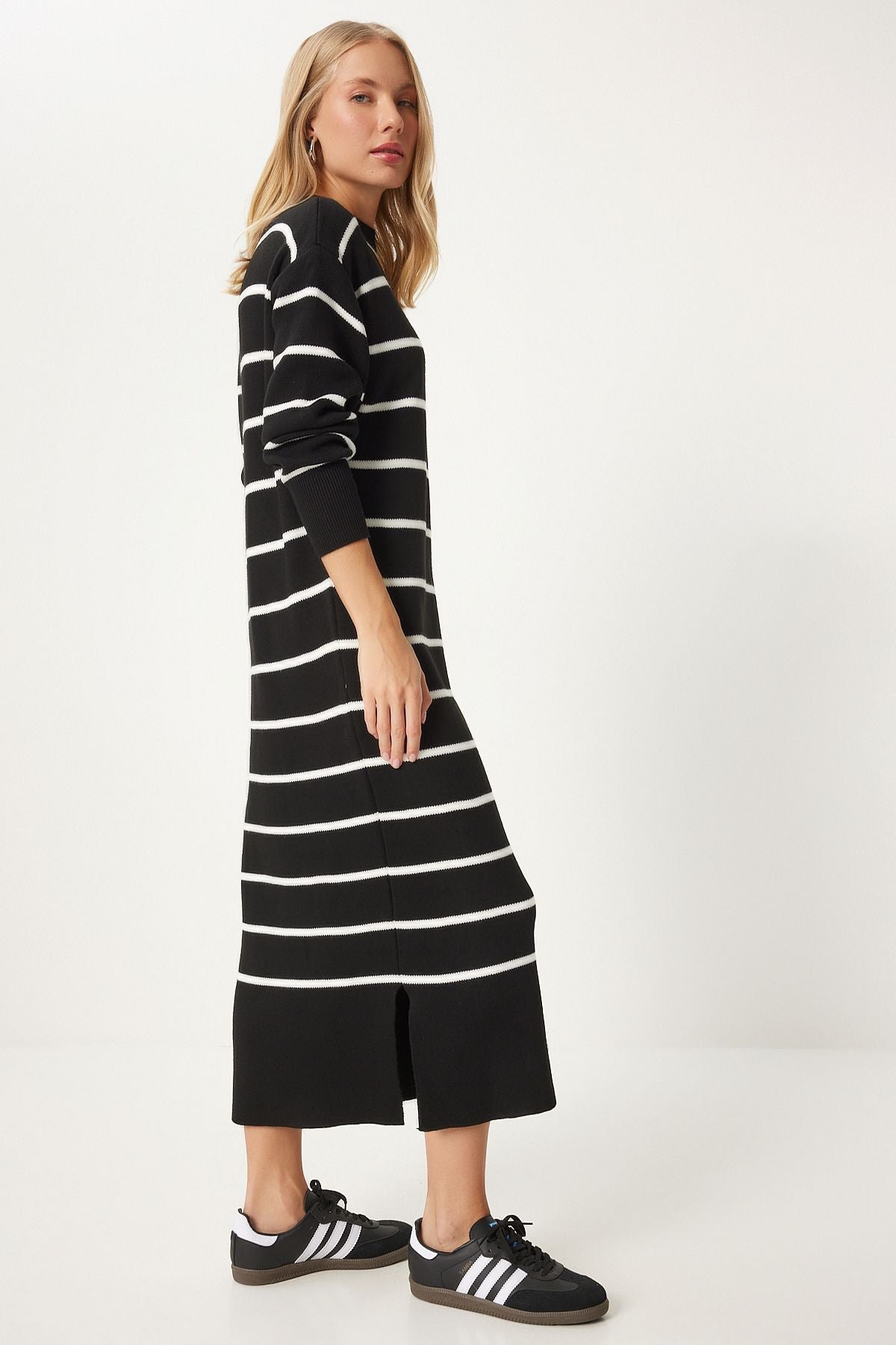 Woman Black striped knitwear dress mu00011