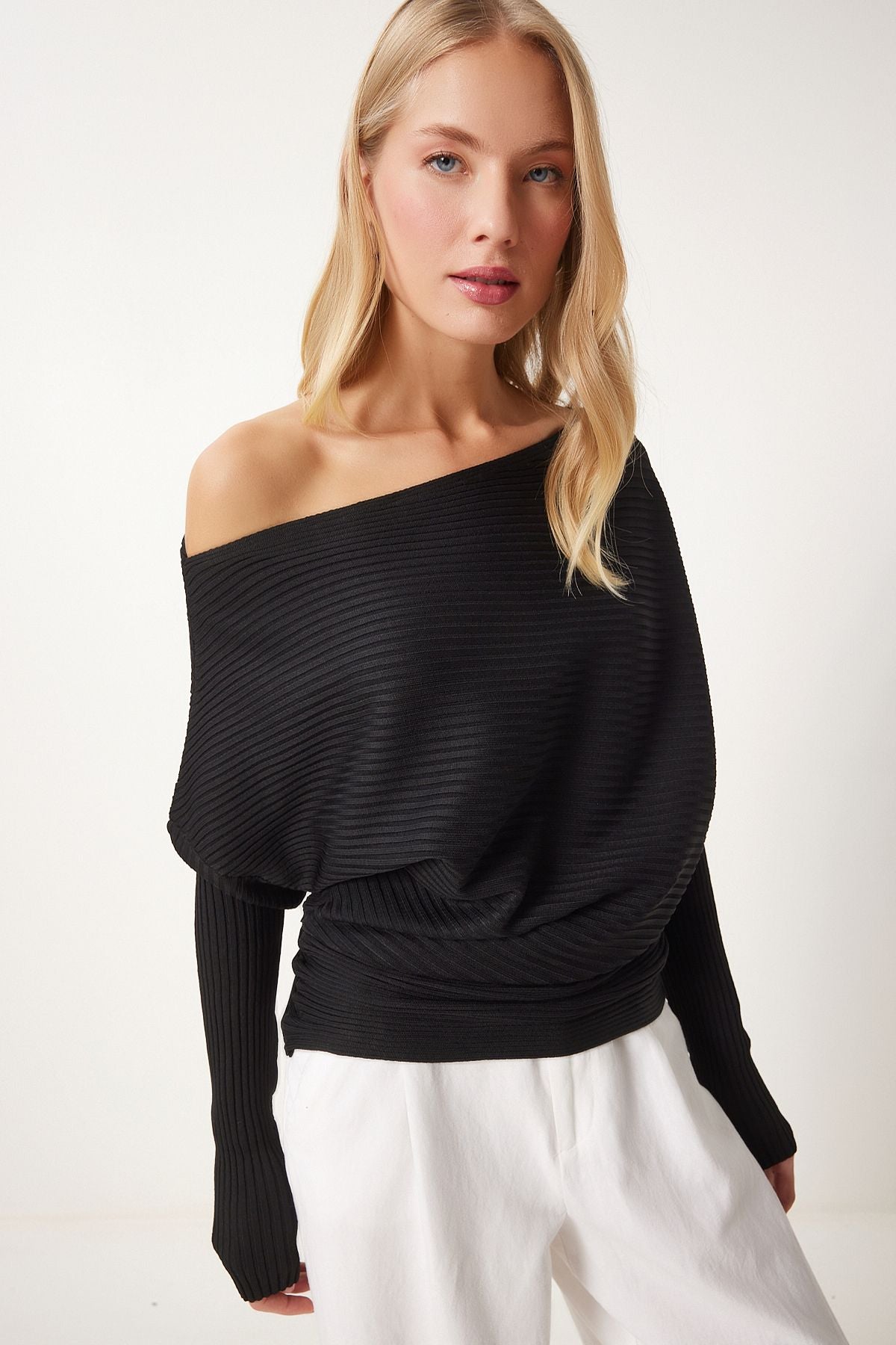 Female black asymmetrical collar wick sweater FN03383