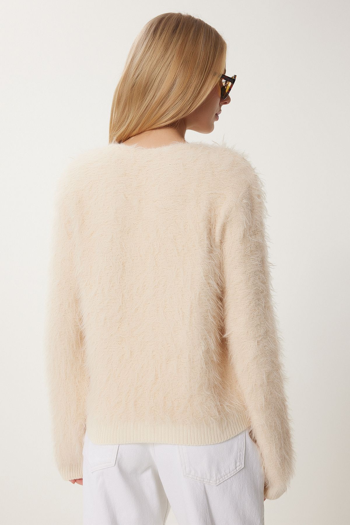 Women's Cream Soft Beard Knitwear Sweater MX00178