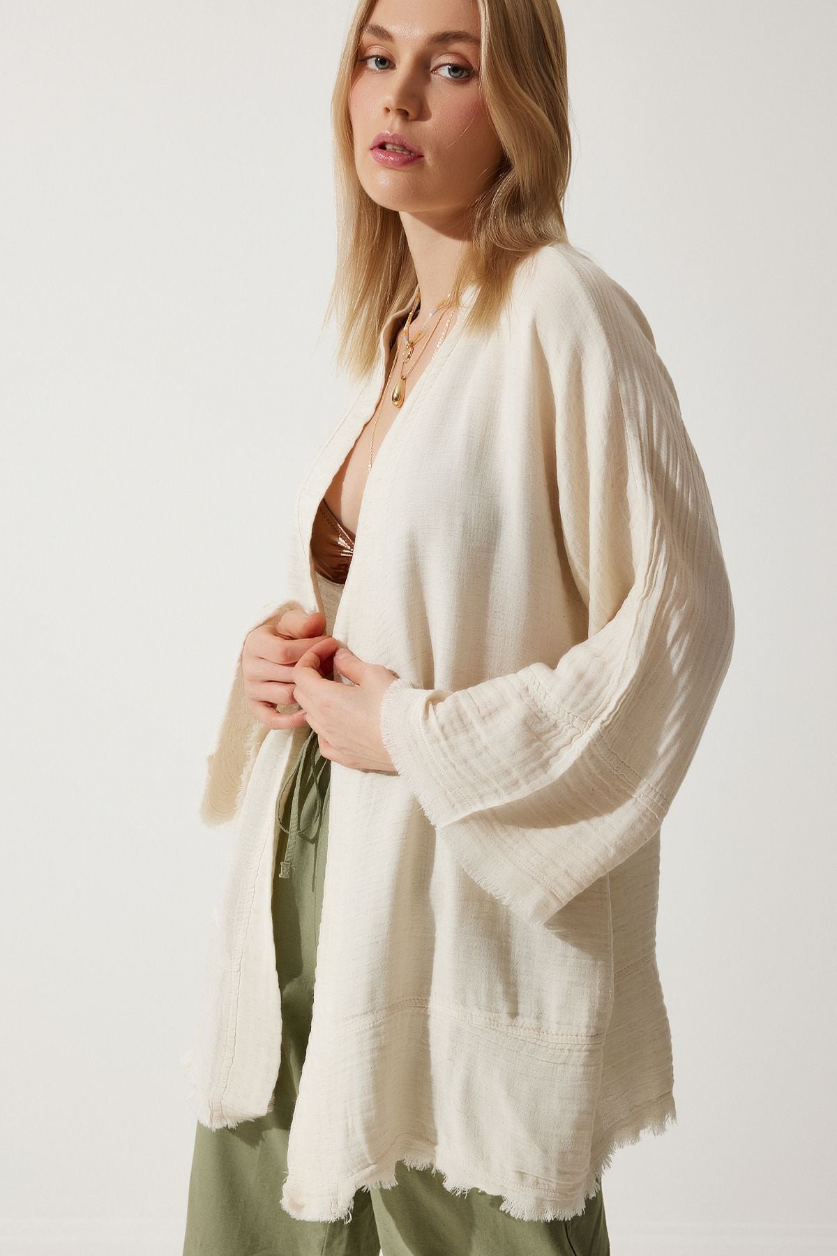 Women's Cream Flower Detail Premium Muslin Kimono RG00030