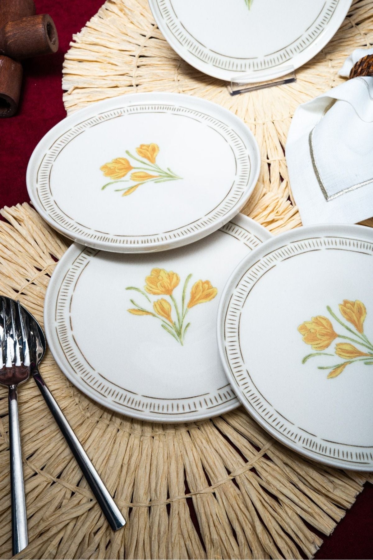 Mimoza 6 Piece Porcelain Cake Plate Set