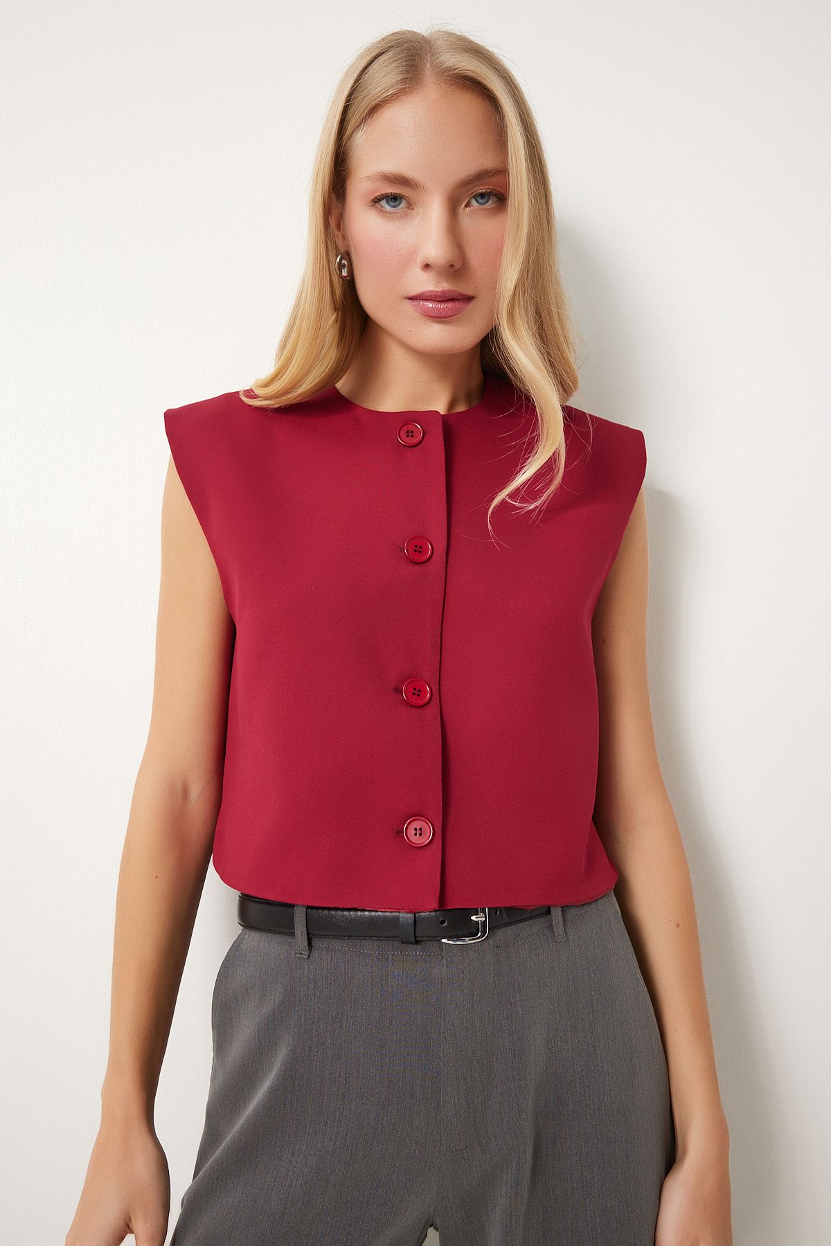 Female Crop weaving with burgundy button to00159