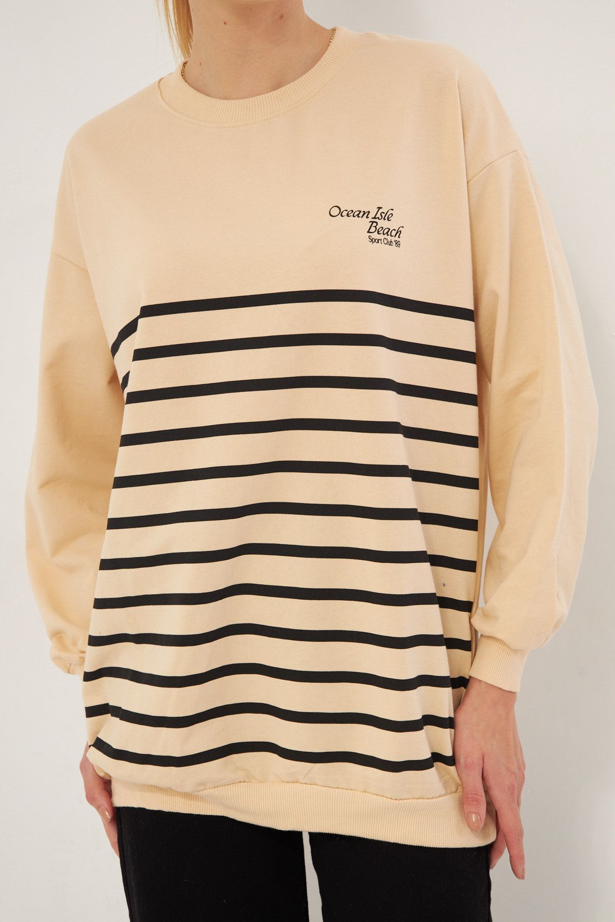 Woman Beige Zero Collar Striped Long Sweatshirt ARM-25K024004