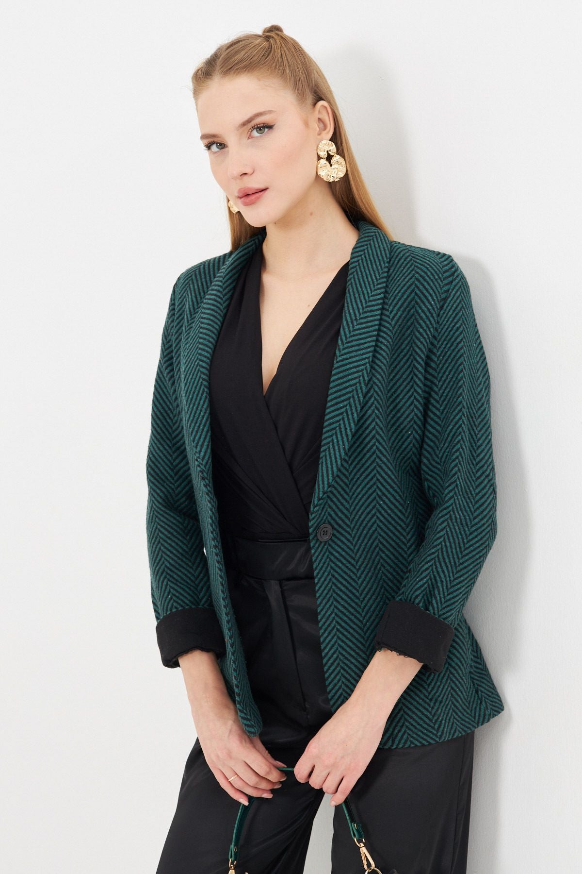 Female emerald fish back pattern arm folded single buttoned stamp jacket ARM-24K001066
