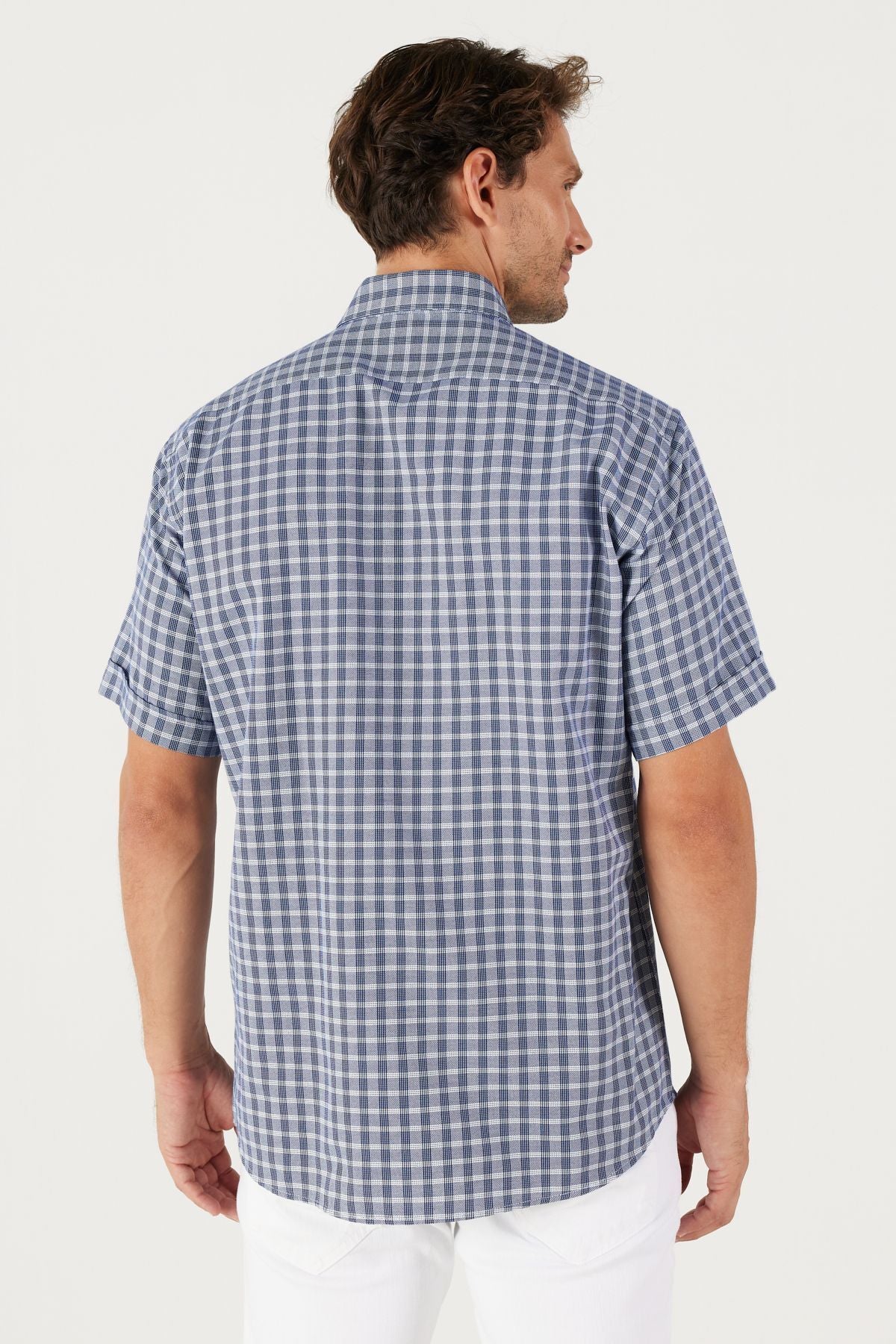 Men's navy blue-white comfort fit comfortable cut buttoned collar checkered short sleeve shirt