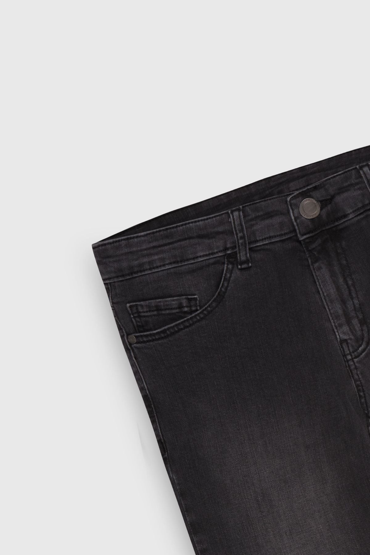 Men's gray slim fit narrow cut 5 pocket flexible denim jean jeans