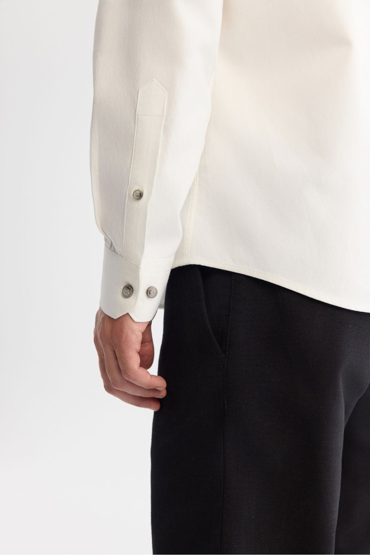 Men's white button collar diagonel cotton shirt B002036