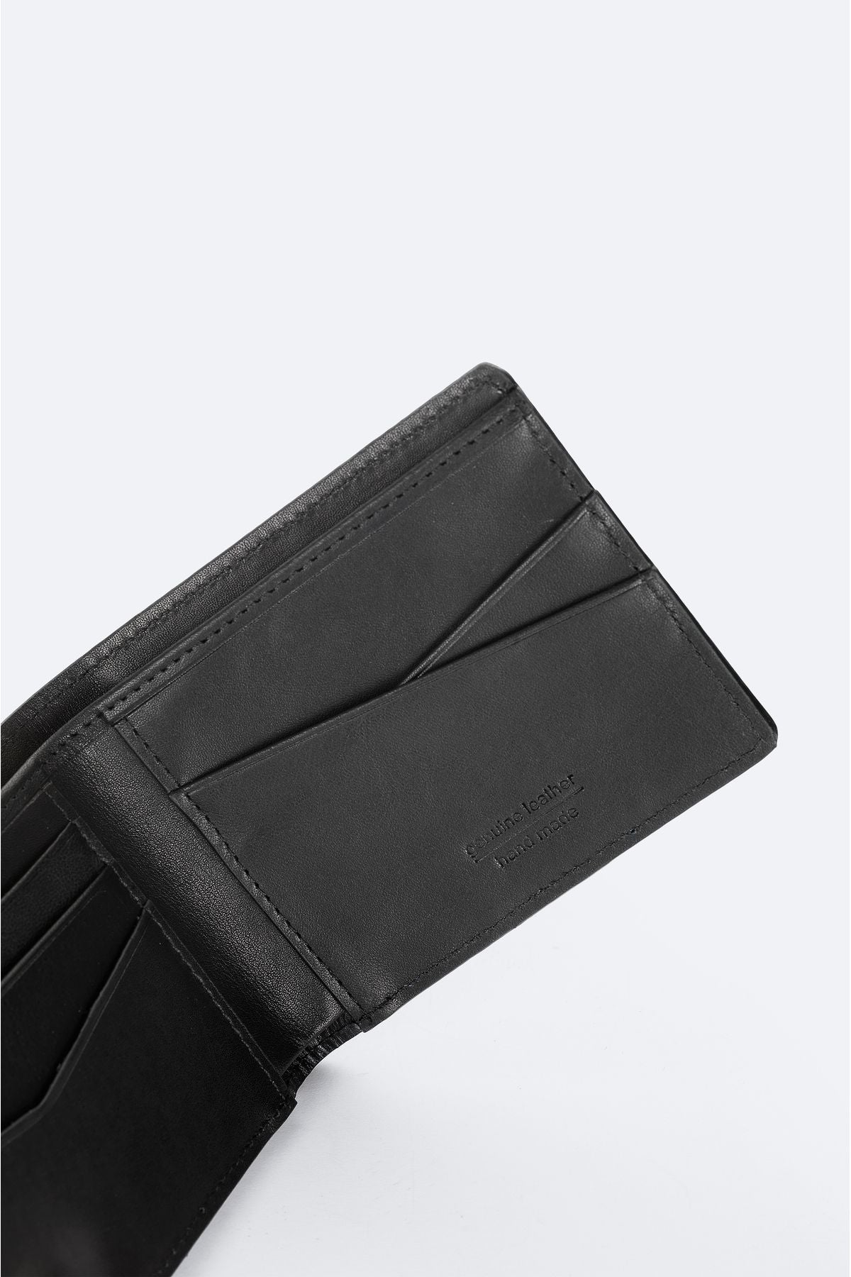 Men's Black Gift Boxed 100 %Leather Wallet B009563