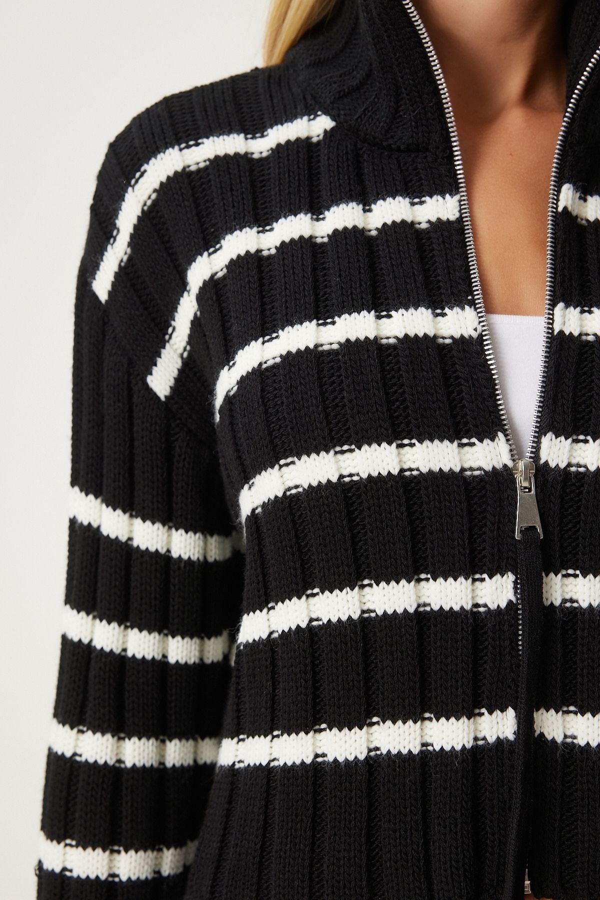 Female black zipper striped upright collar knitwear cardigan PF00081