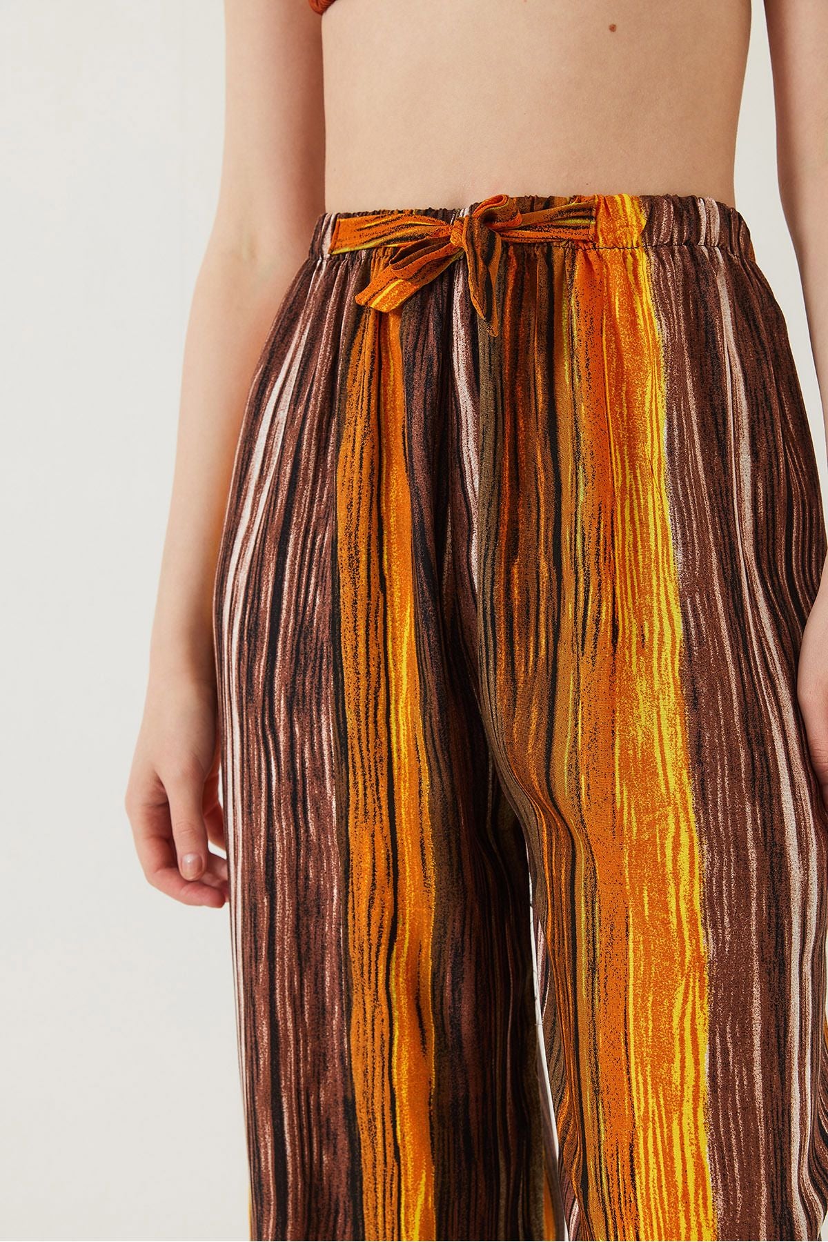 Female -linked patterned viscose pants 60261356