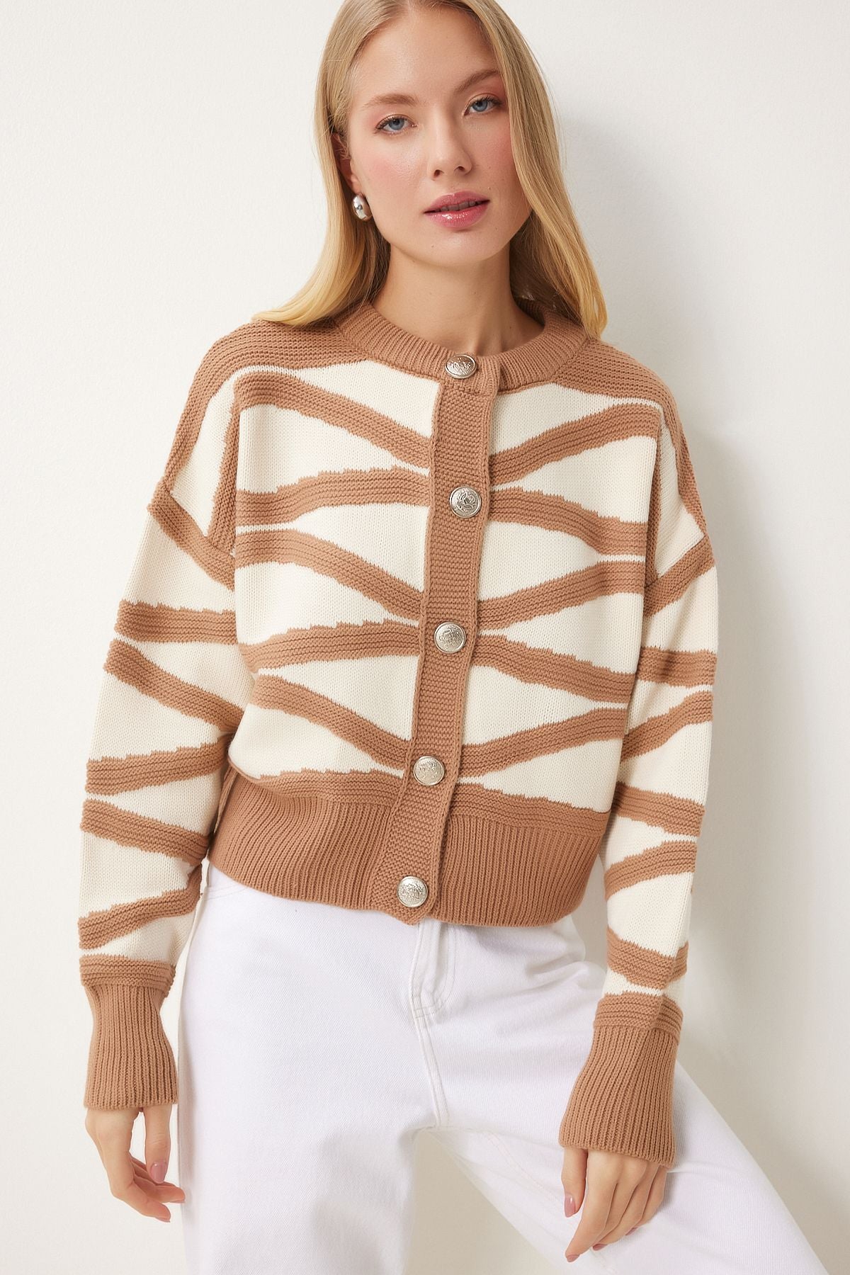 Female mink Ecru Contrast Color Stylish button knitwear cardigan MX00174