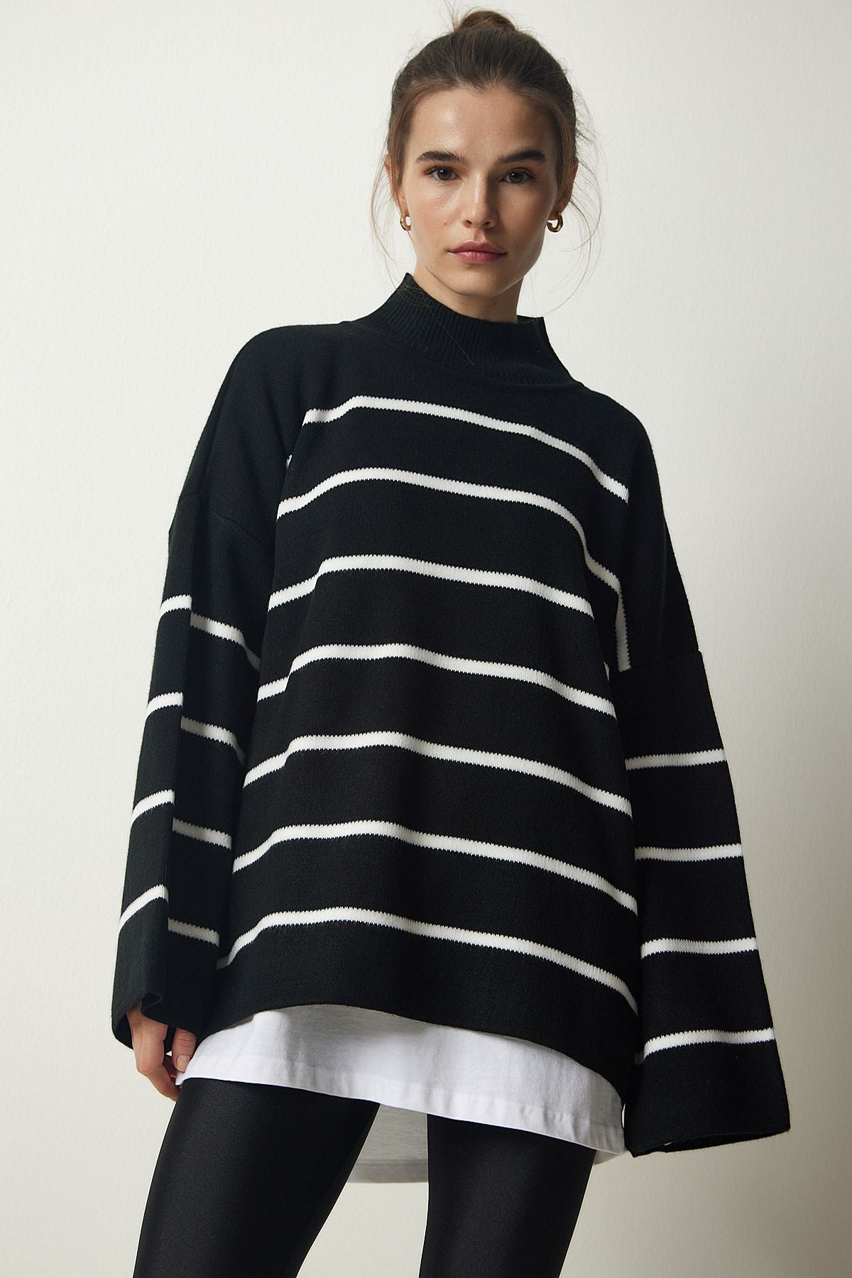 Woman black upright collar striped oversize knitwear sweater NF00076