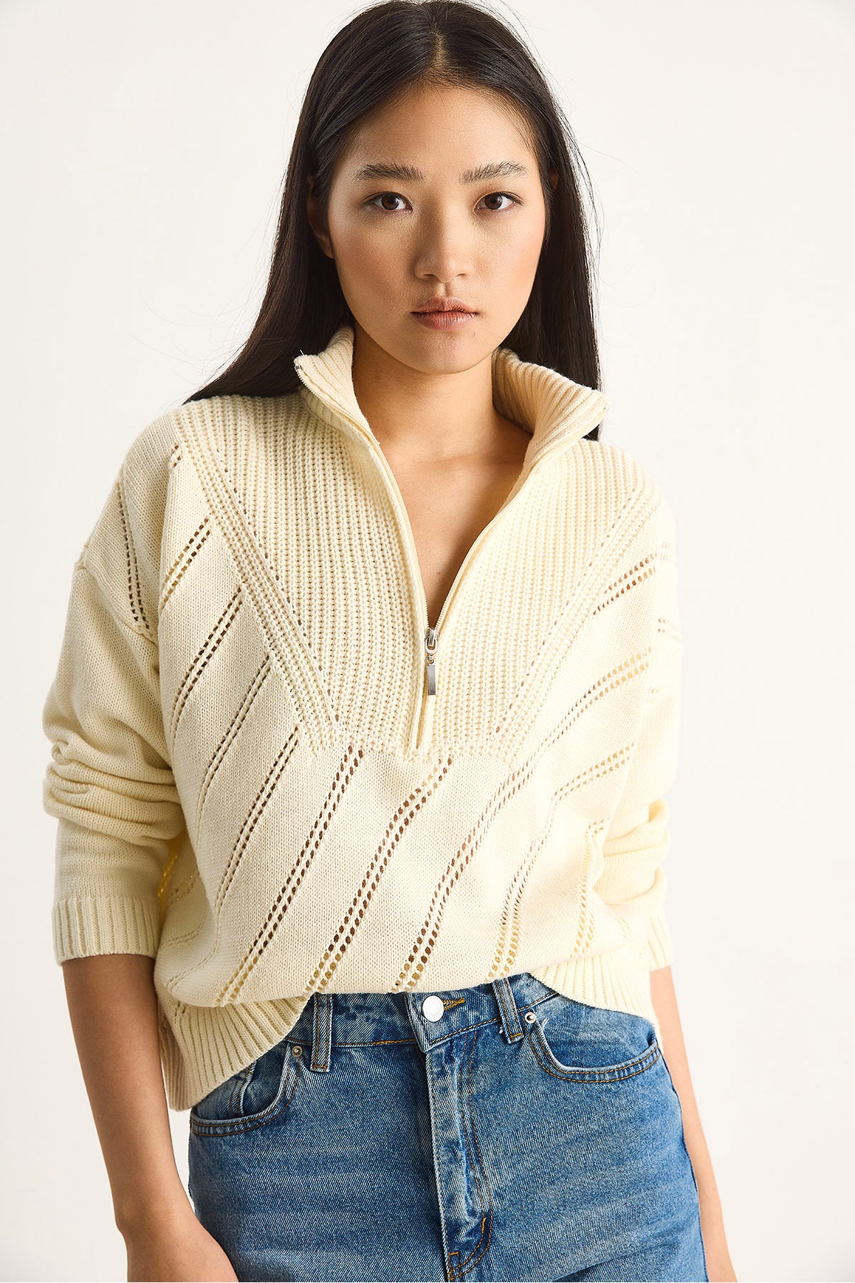 Women's Relaxed Fit Half Zipper Sweater 20246185