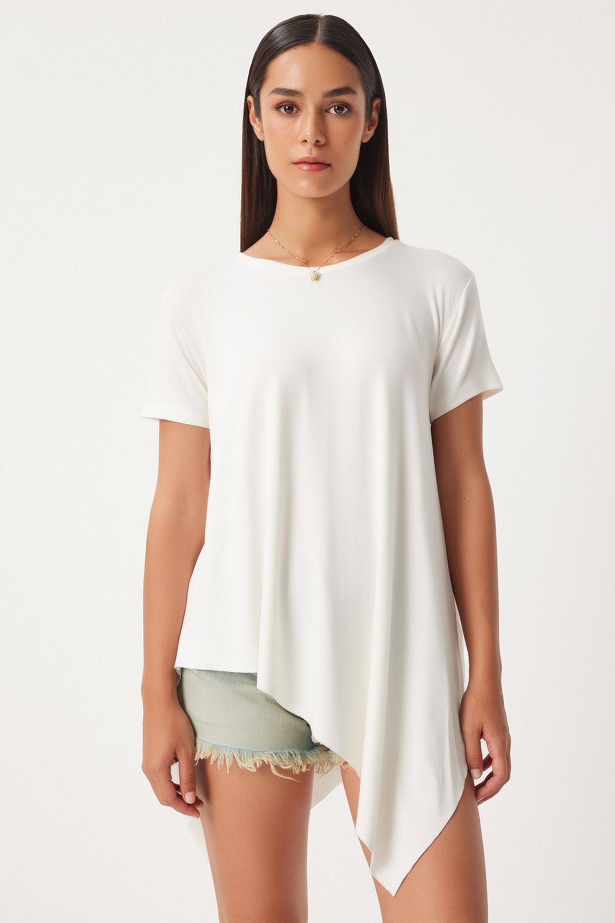Woman White Asymmetric Viscose Knitting T-Shirt EN00599