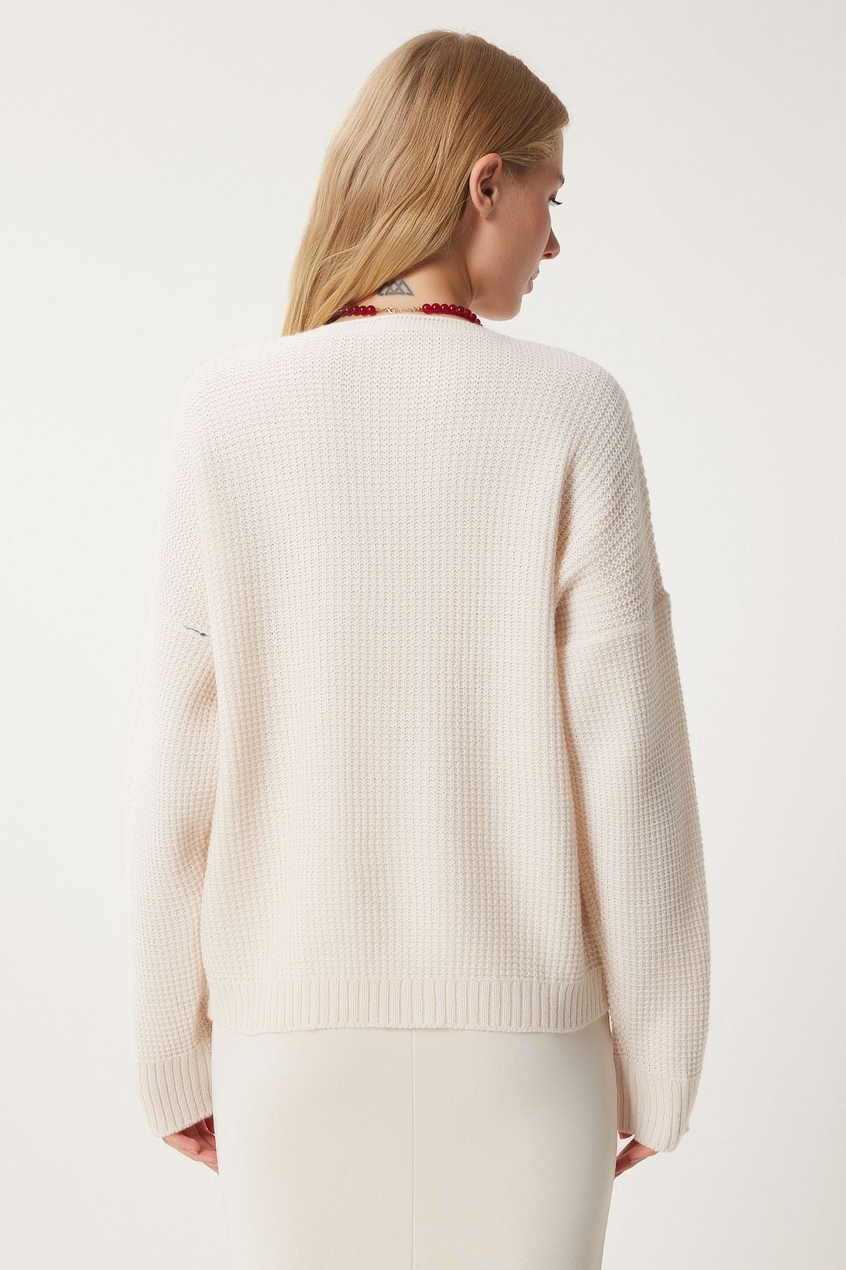 Women's Cream V -Neck Heart Textured knitwear cardigan kg00011