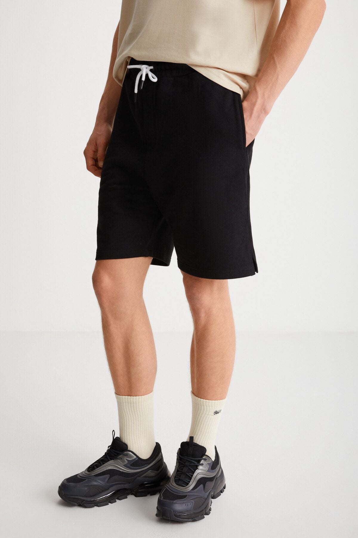 Uncertain Men's Comfort Fit Black Shorts & Bermuda