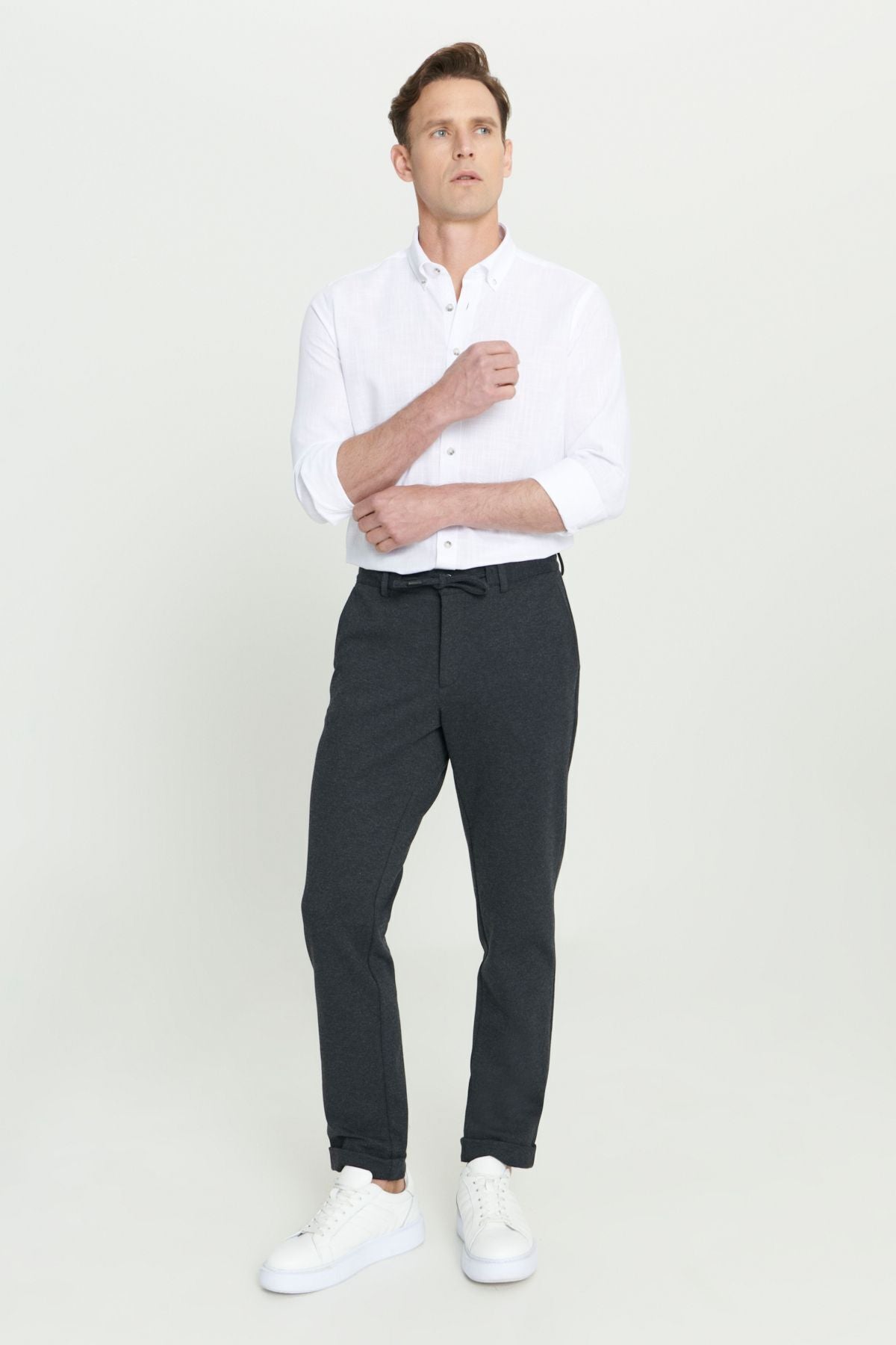 Men's anthracite slim fit narrow cutting waist tied flexible pants