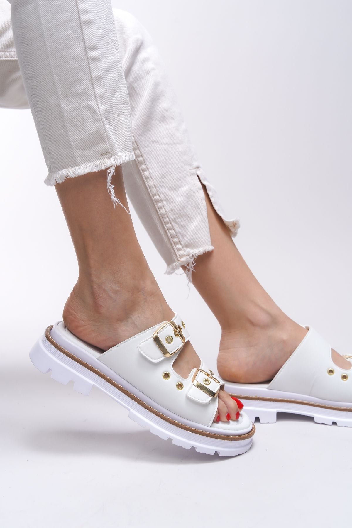Tamrithe Woman Slippers 0012100 White