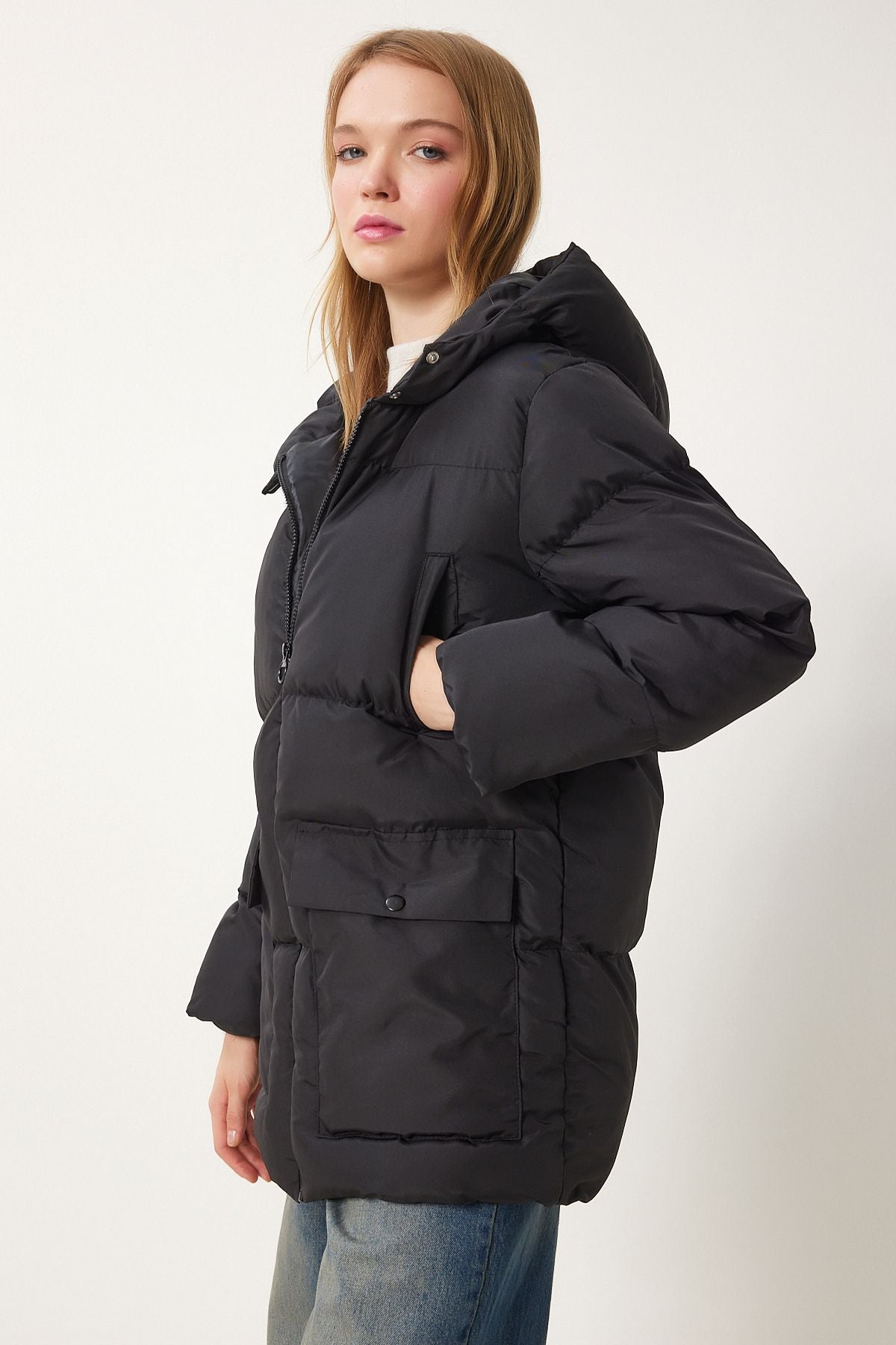Female black hooded swelling coat HK00023