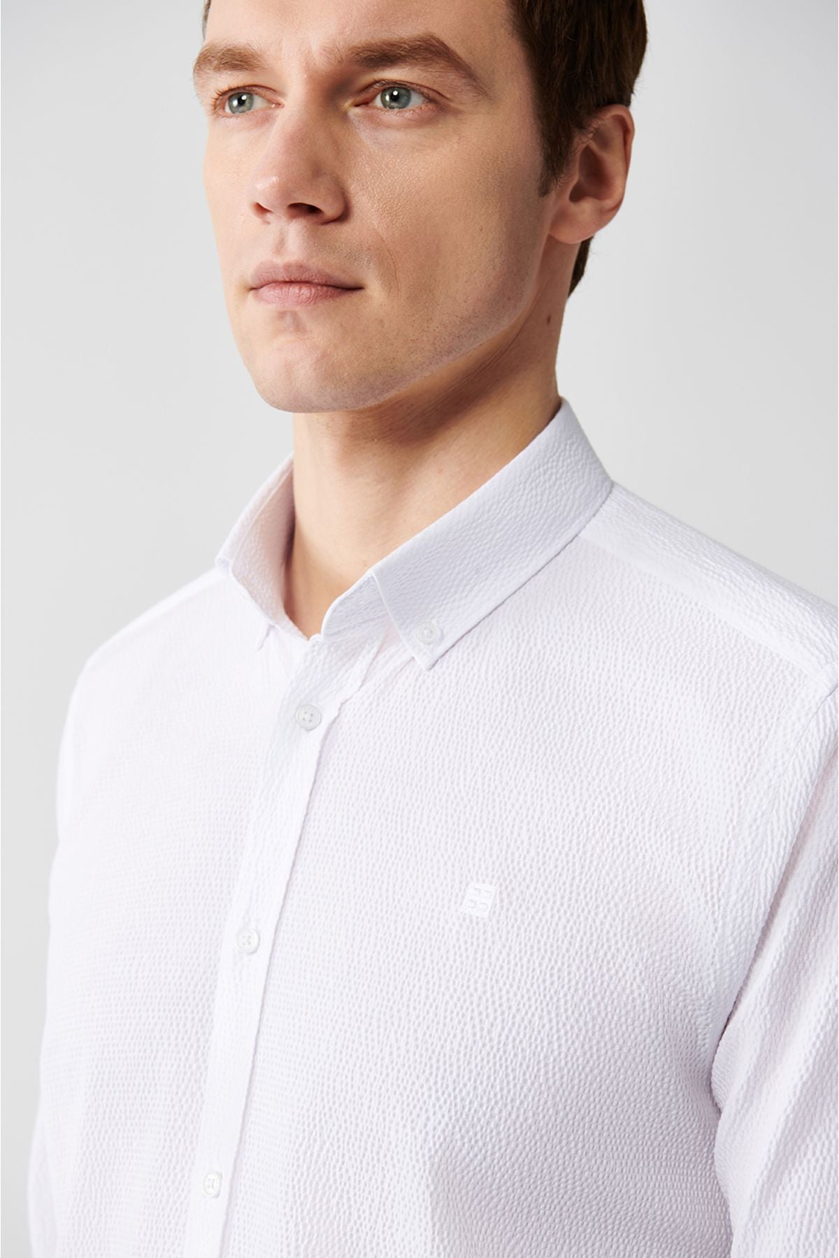 Men's white button collar Seersucker cotton shirt A32Y2071