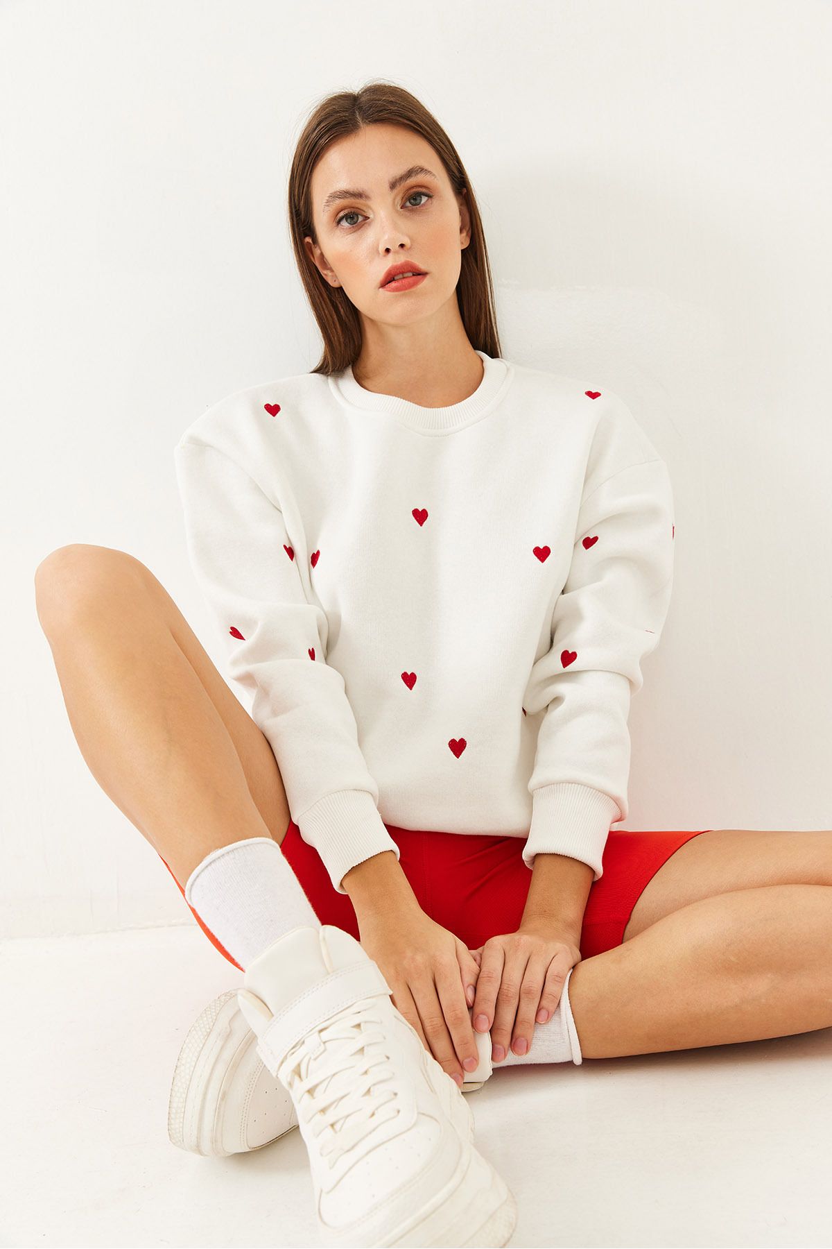 Women's Heart Embroidery Sweatshirt MBHS016 606010166