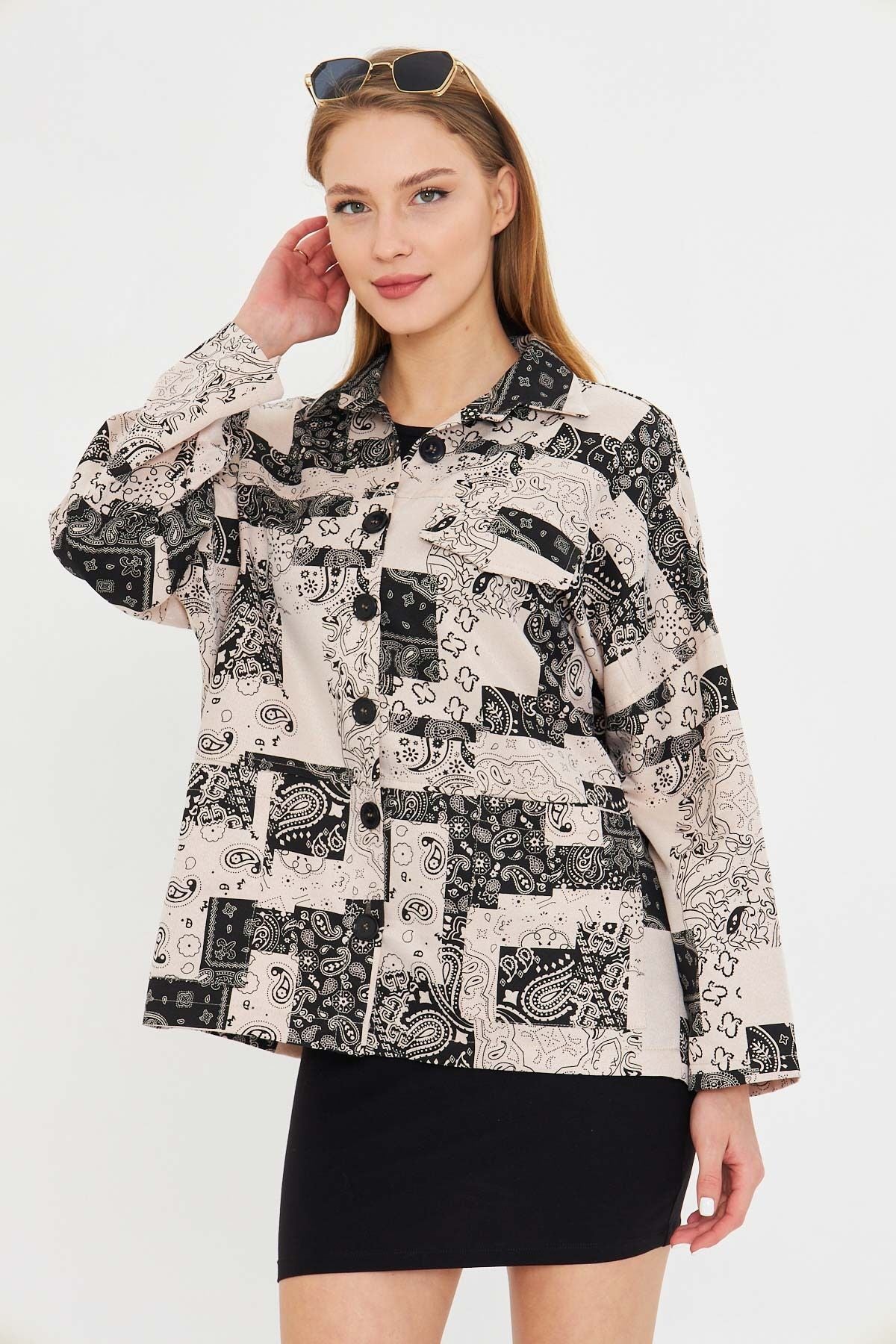 Female beige patterned pocket detailed shirt jacket ARM-25K001071