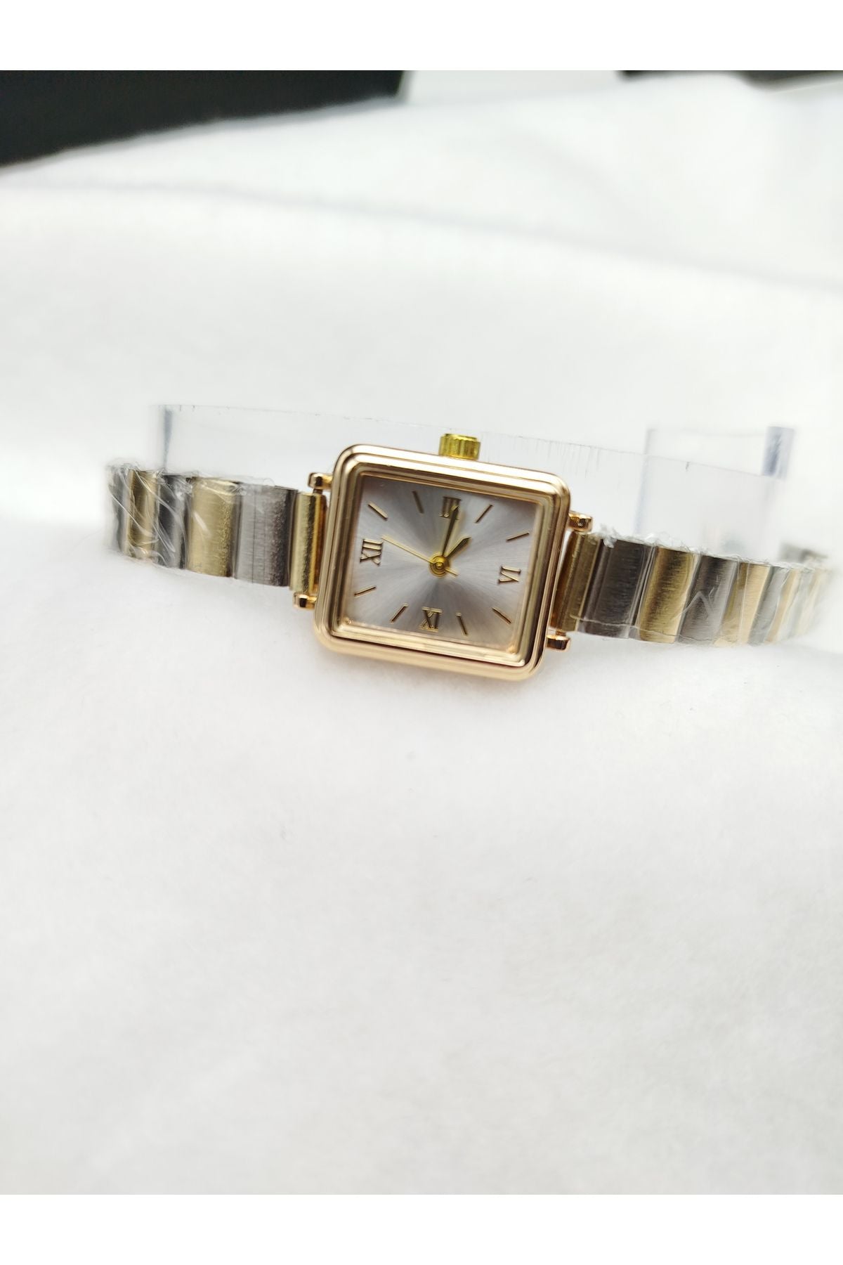 Premium women's wristwatch