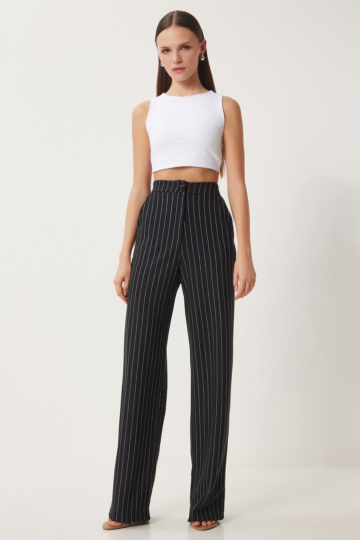 Female black striped comfortable weaving pants to00158