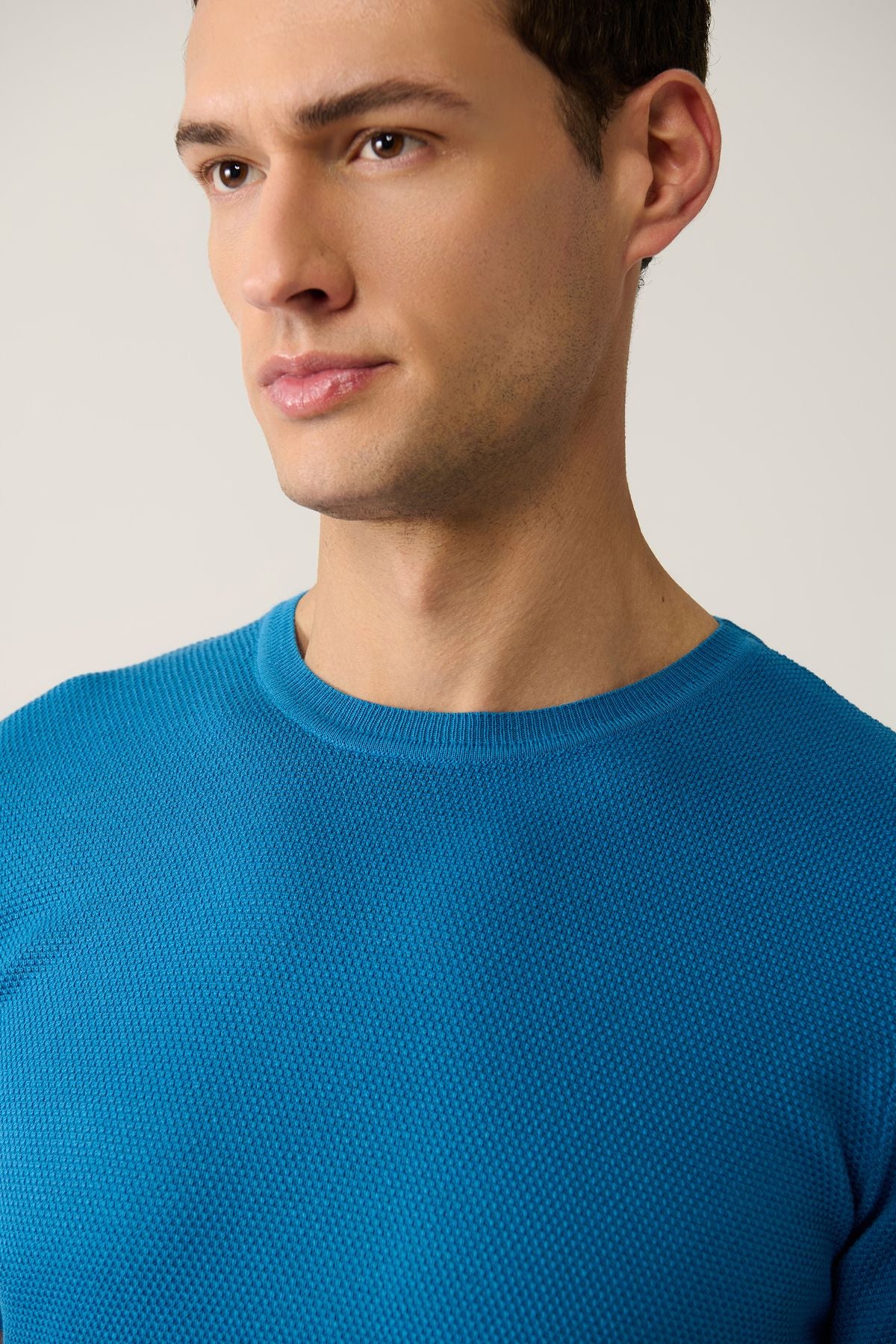 Men's Blue Bicycle Neck textured cotton knitwear T-shirt E005027